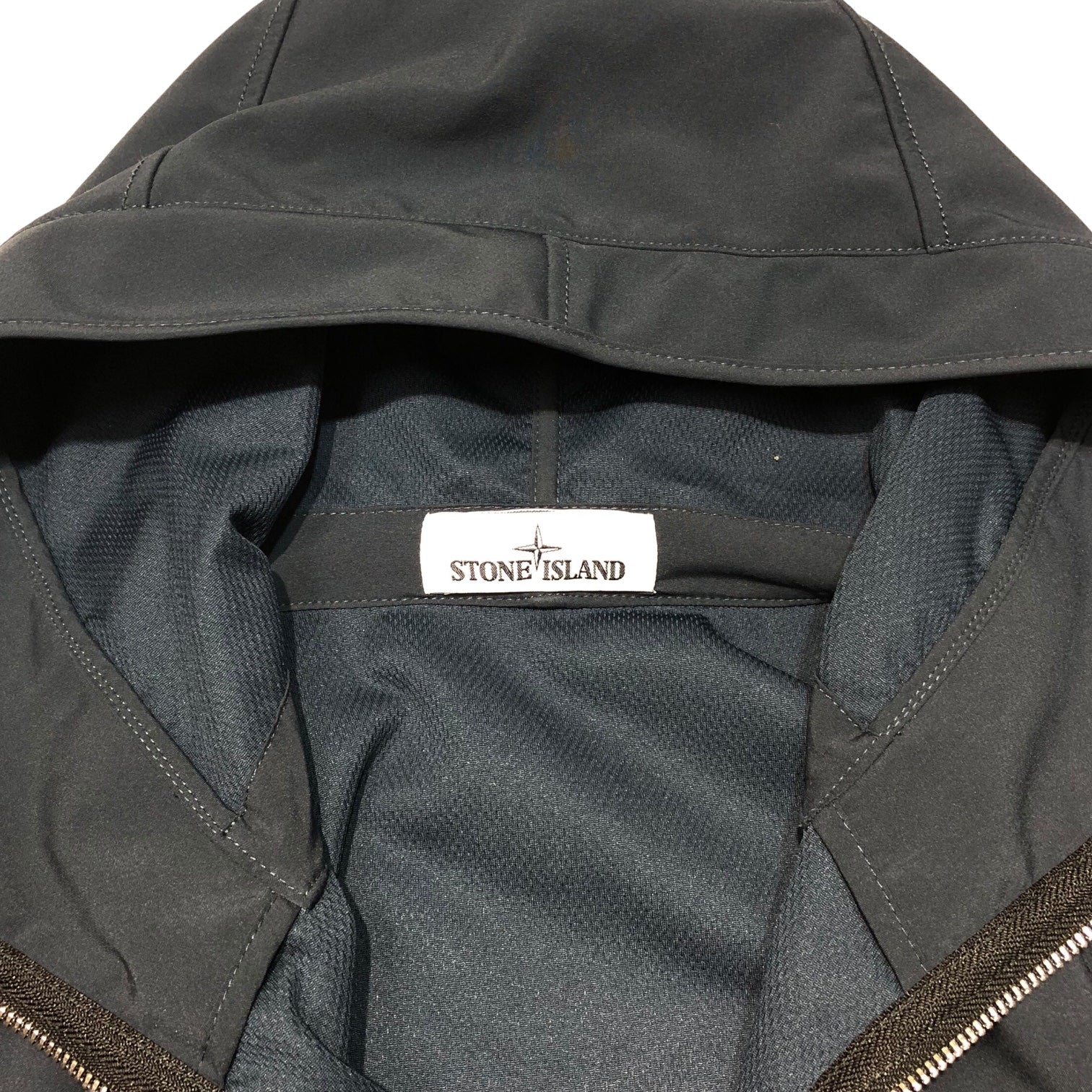 STONE ISLAND(ストーンアイランド) LIGHT SOFT SHELL-R ライト ソフト シェル R 721540927 XL ネイビー マウンテンパーカー ナイロン ジップ パーカー ジャケット 腕章