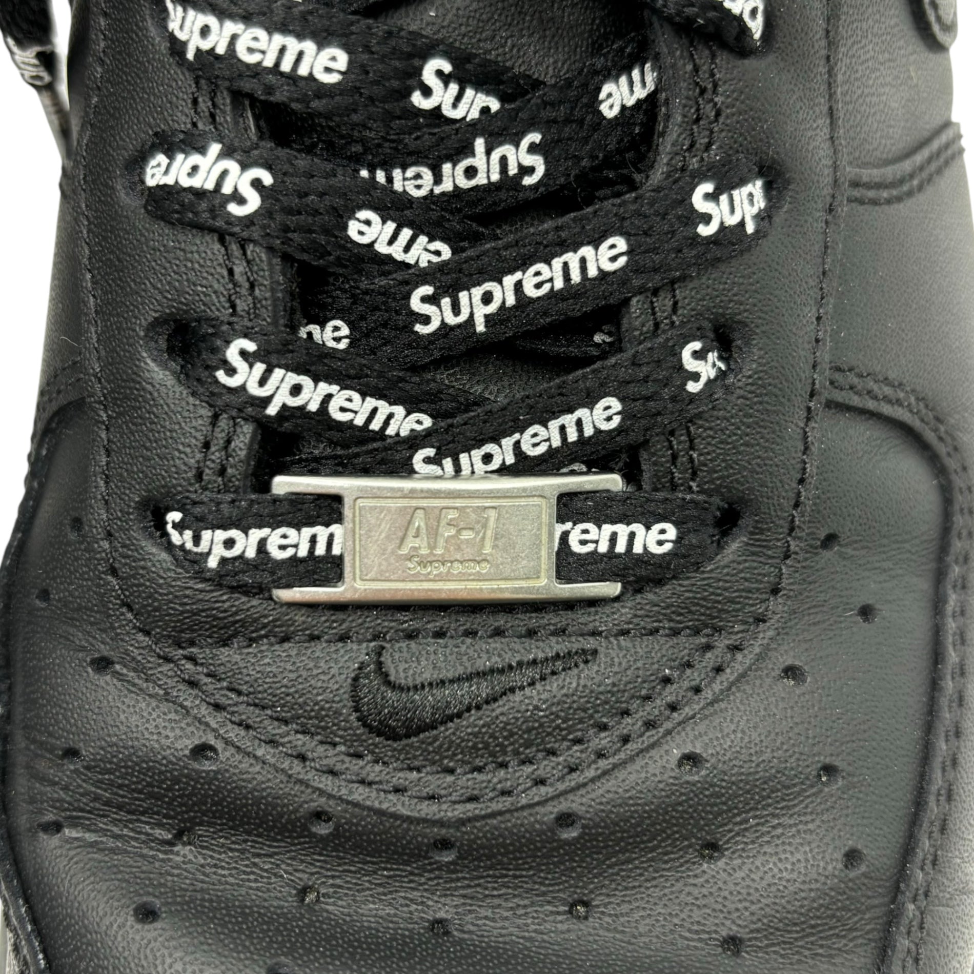 NIKE×SUPREME(ナイキ×シュプリーム) AIR FORCE 1 LOW エアフォース 1 ロー CU9225-001 28cm ブラック コラボ 箱付き ローカット スニーカー