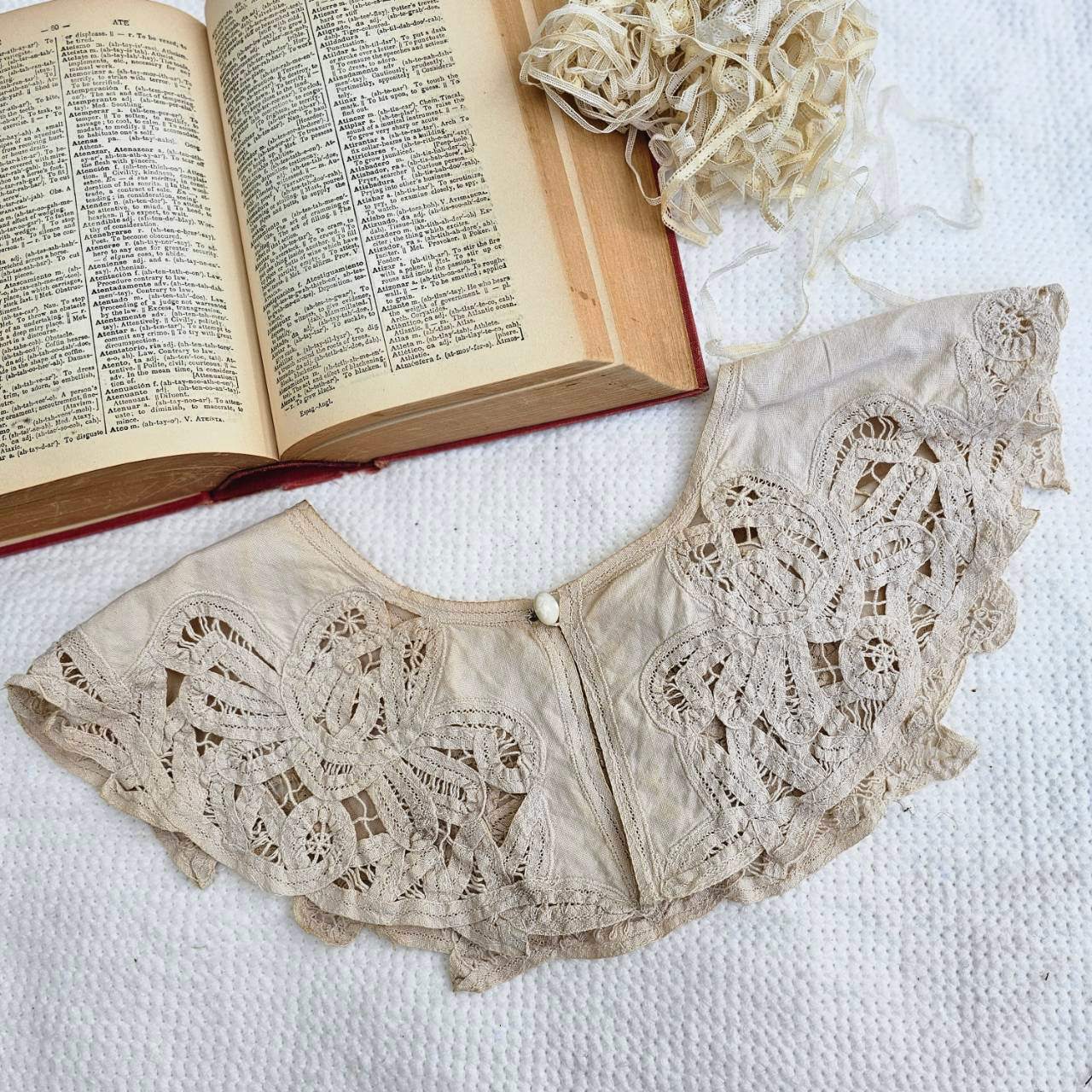 Euro vintage(ヨーロッパヴィンテージ) cottonlinen batten lace collar コットンリネンのバテンレースのつけ襟 未使用に近い/後染め加工 ベージュ