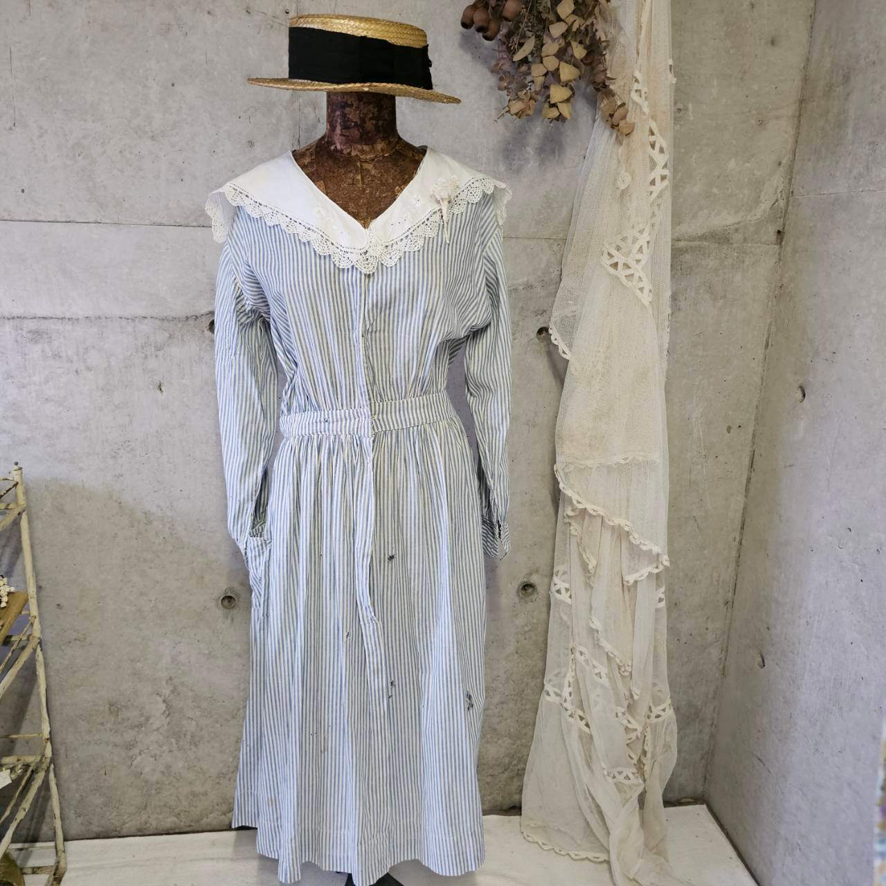 Euro vintage(ヨーロッパヴィンテージ) batten lace with stich collar バテンレースと刺繍の三角つけ襟 ホワイト / 未使用に近い