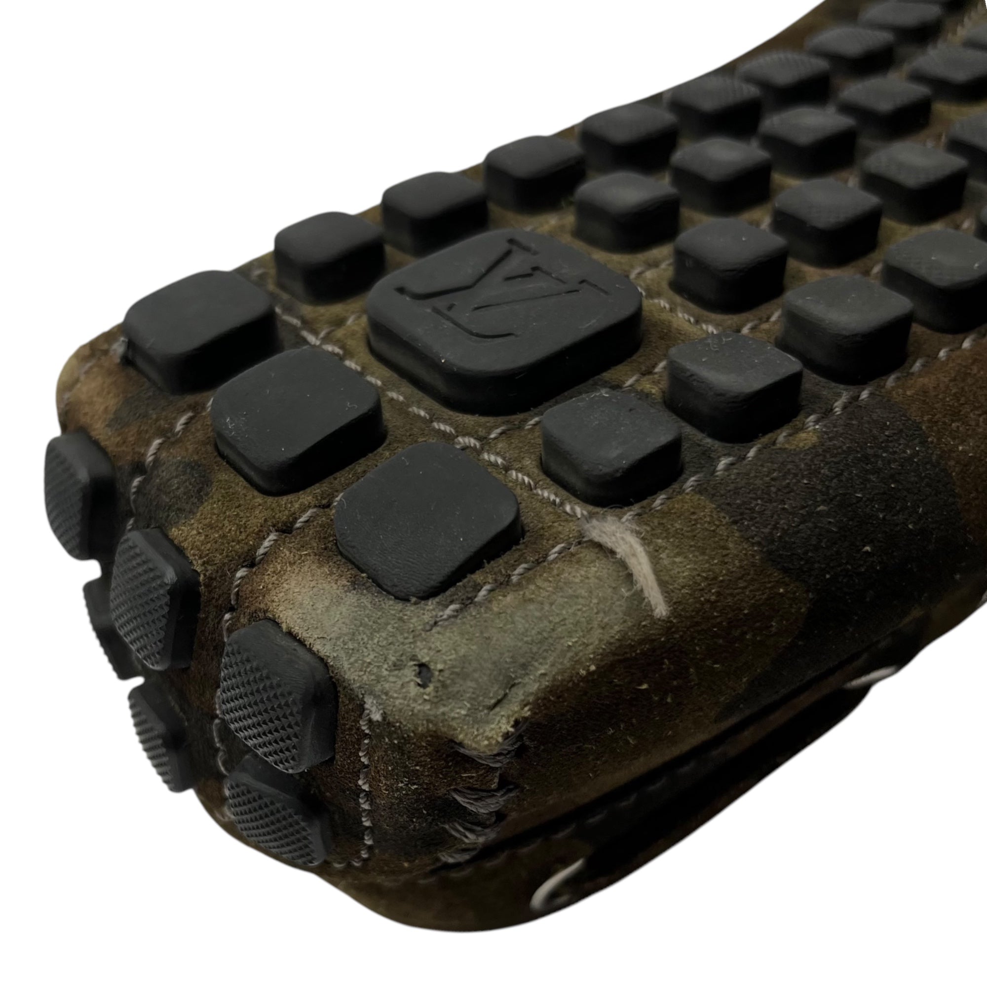 LOUIS VUITTON(ルイヴィトン) Camouflage moccasin driving shoes カモフラ モカシン ドライビング シューズ 製造番号:ND0133 9 1/2(27.5cm~28cm程度) カーキ 迷彩 ロゴ ローファー スリッポン