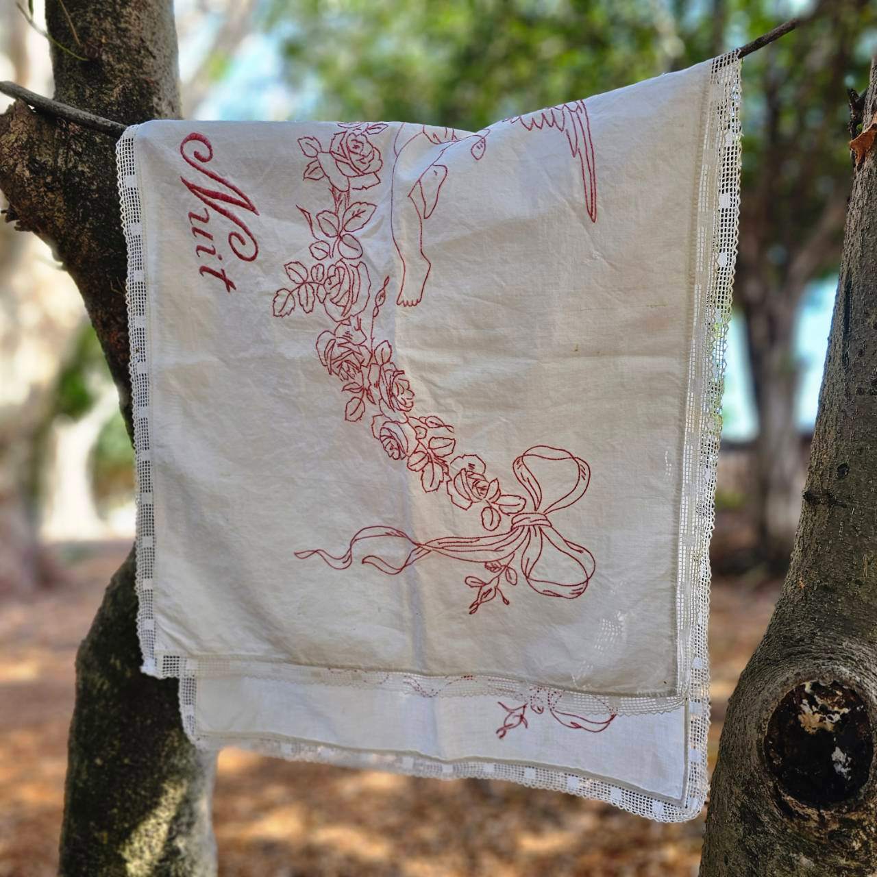 VINTAGE(ヴィンテージ) 「bonne nuit」 fabric table cloth 「おやすみ」テーブルクロス ファブリック ベージュ(刺繍:レッド)
