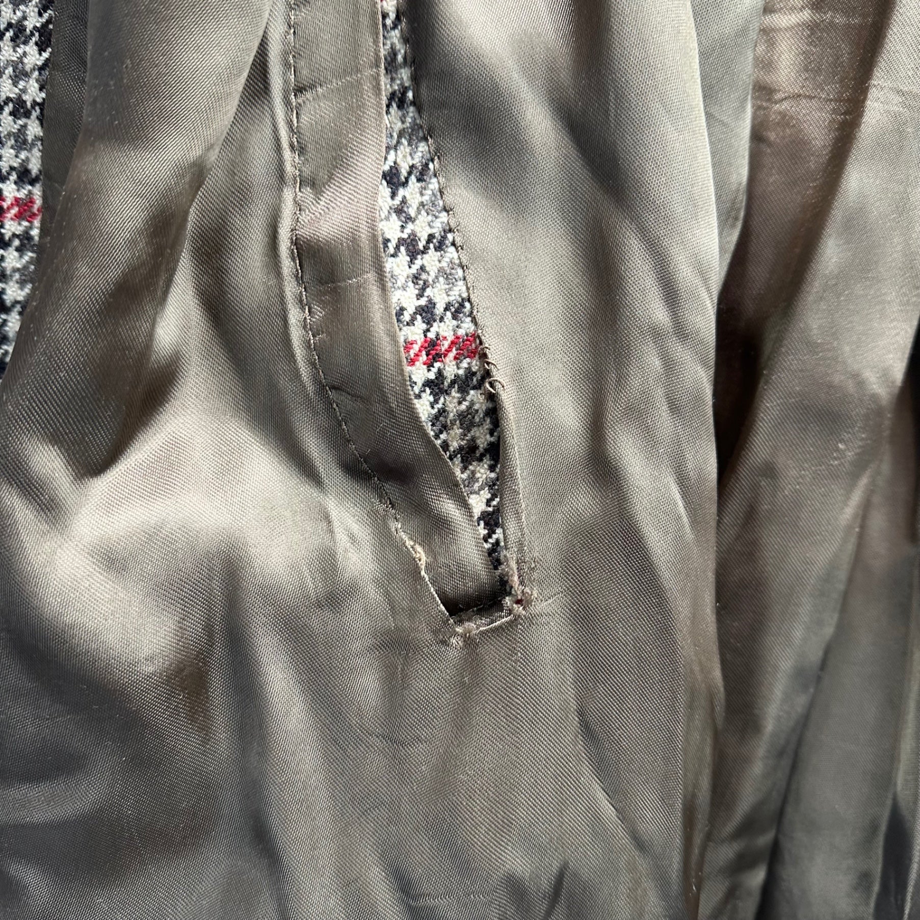 VINTAGE(ヴィンテージ) 70~80's Vintage Houndstooth Wool Long Coat 70年 80年代 ヴィンテージ 千鳥柄 ウール ロング コート ベージュ×ブラック×レッド made in england