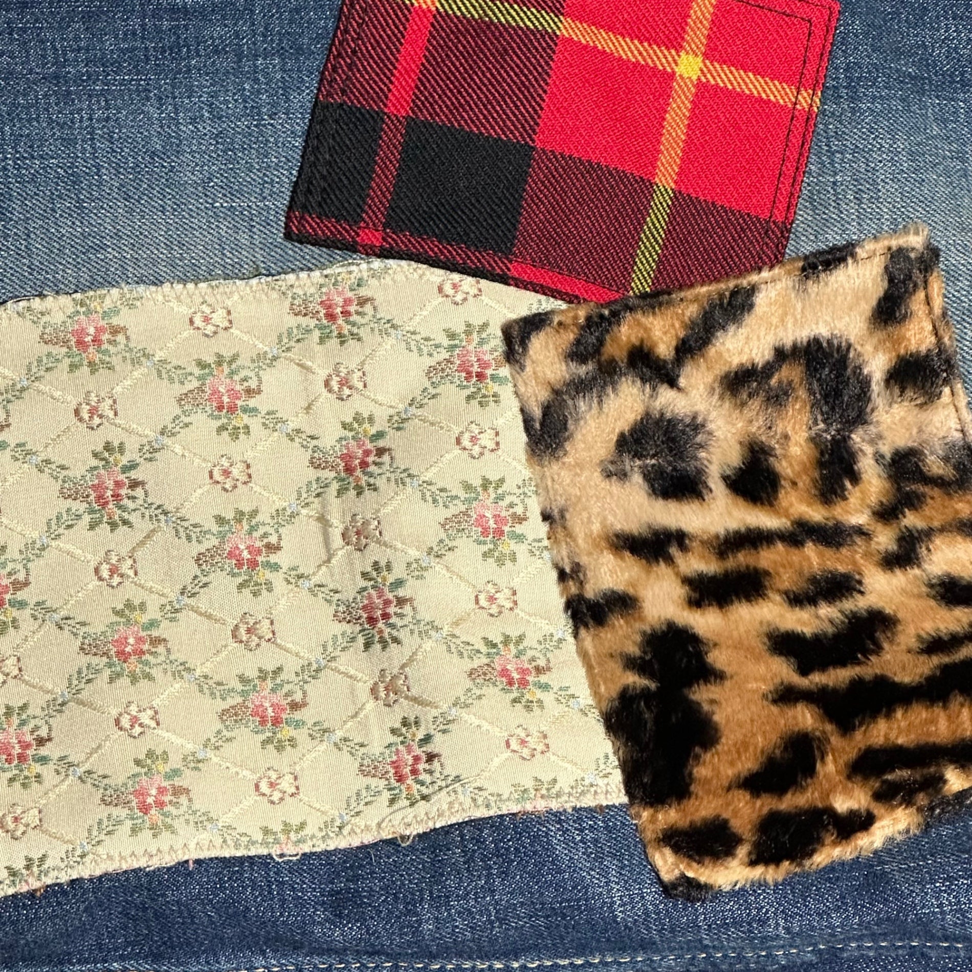 COMME des GARCONS JUNYA WATANABE(コムデギャルソンジュンヤワタナベ) 17AW Mixed-material patchwork tapered denim pants 異素材 パッチワーク テーパード デニム パンツ XT-P009 S インディゴ×マルチカラー AD2017