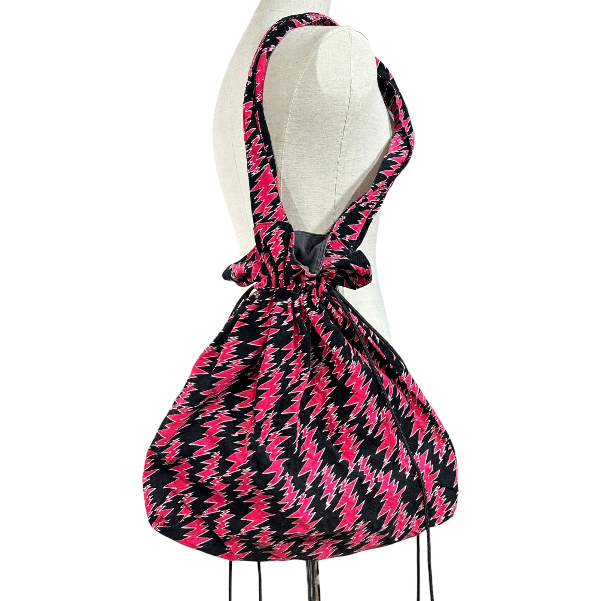 LIMI feu(リミフゥ) Thunder Print Corduroy Tote Bag 雷 プリント コーデュロイ トート バッグ ブラック×ピンク