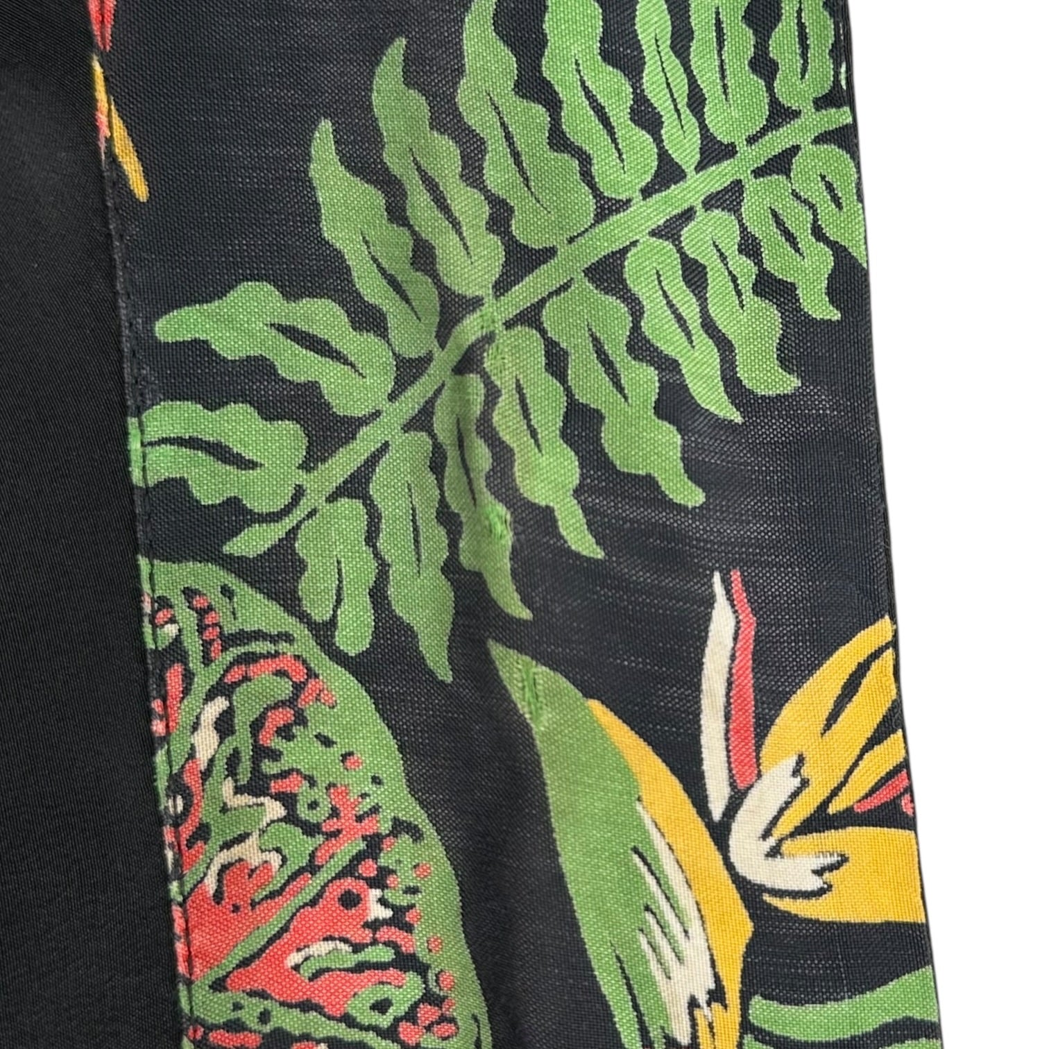 VINTAGE(ヴィンテージ) 50~60's Front Floral Pattern Aloha Shirt 50年~60年代 フロント 花柄 アロハシャツ XL程度 ブラック×レッド×グリーン 総シルク 稀少カラー ハンドメイド