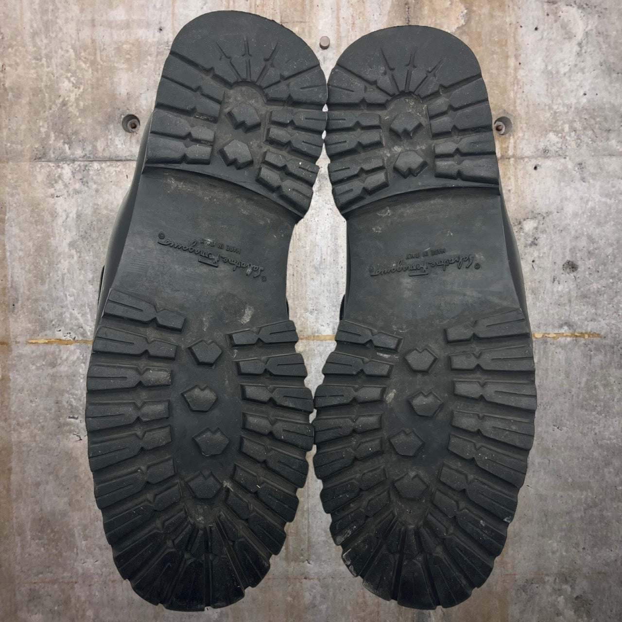 Salvatore Ferragamo(サルヴァトーレフェラガモ) ガンチーニチャッカブーツ UR32619 9 1/2(27.5程度) ブラック