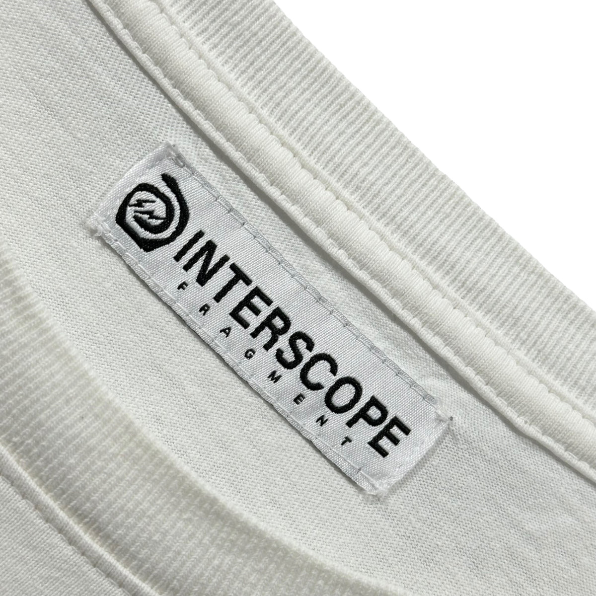 INTERSCOPE×FRAGMENT DESIGN(インタースコープ×フラグメントデザイン) Print S/S Tee ロゴ プリント 半袖 Tシャツ L ホワイト
