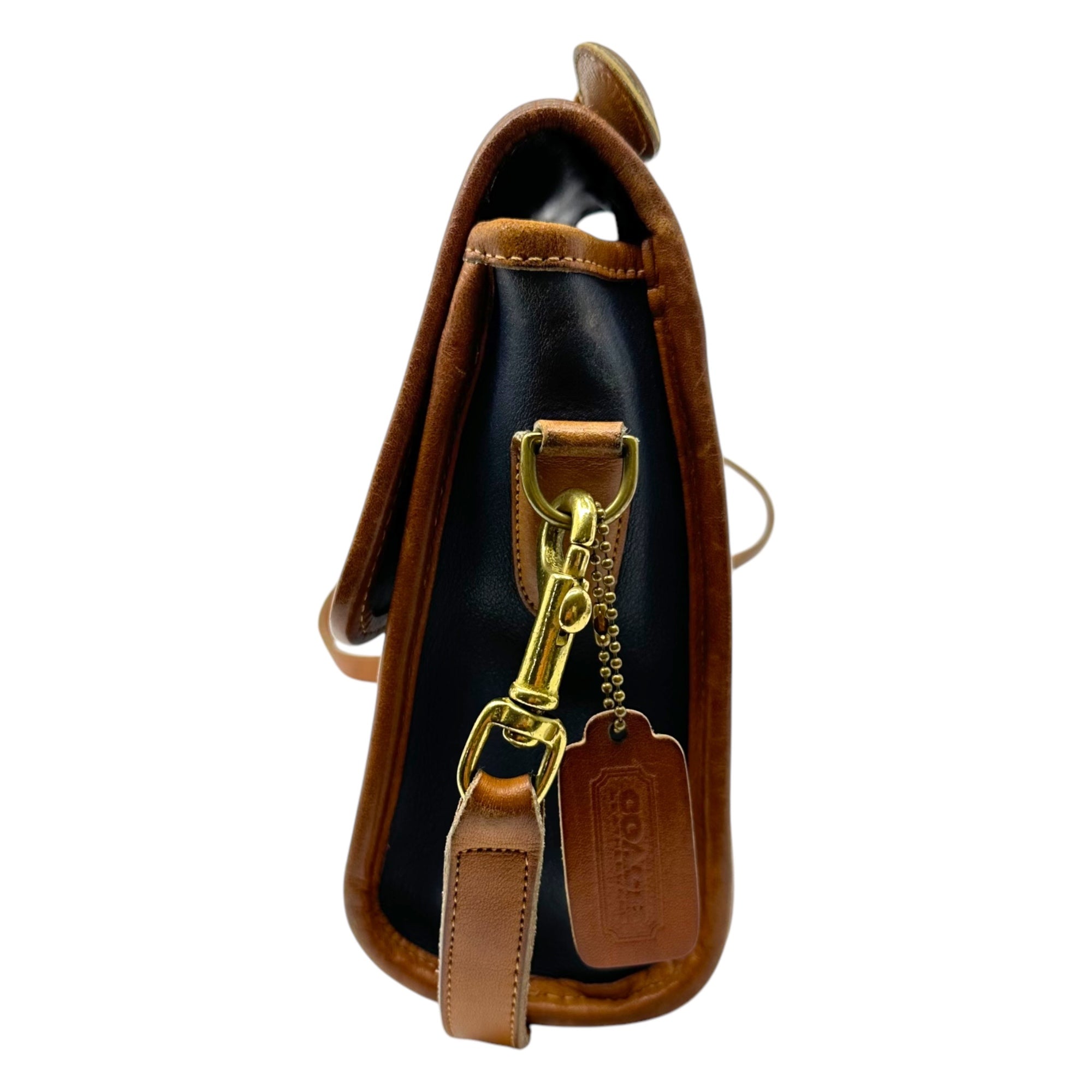 COACH(コーチ) 90's Old Coach Bicolor Flap Leather Shoulder Bag 90年代 オールドコーチ バイカラー フラップ レザー ショルダー バッグ 014-9021 ネイビー(色あせでカーキに近くにあっています)×ブラウン