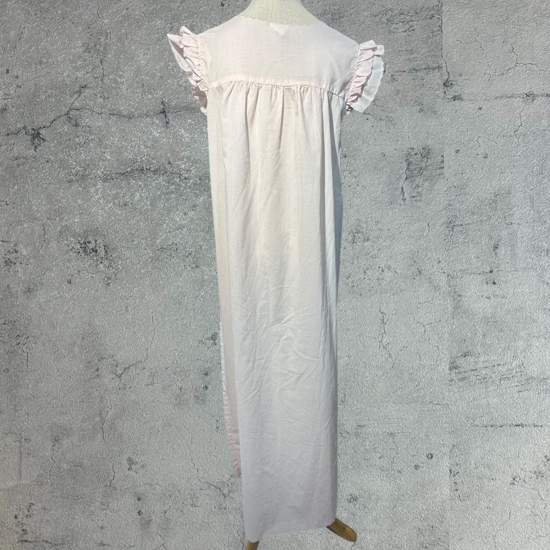 Euro vintage(ヨーロッパヴィンテージ) ten_70's~pale pink ruffle sleeve nighty maxi dress 淡いピンクのフリル袖のナイティドレスワンピース M~Lサイズ程度 ピンク