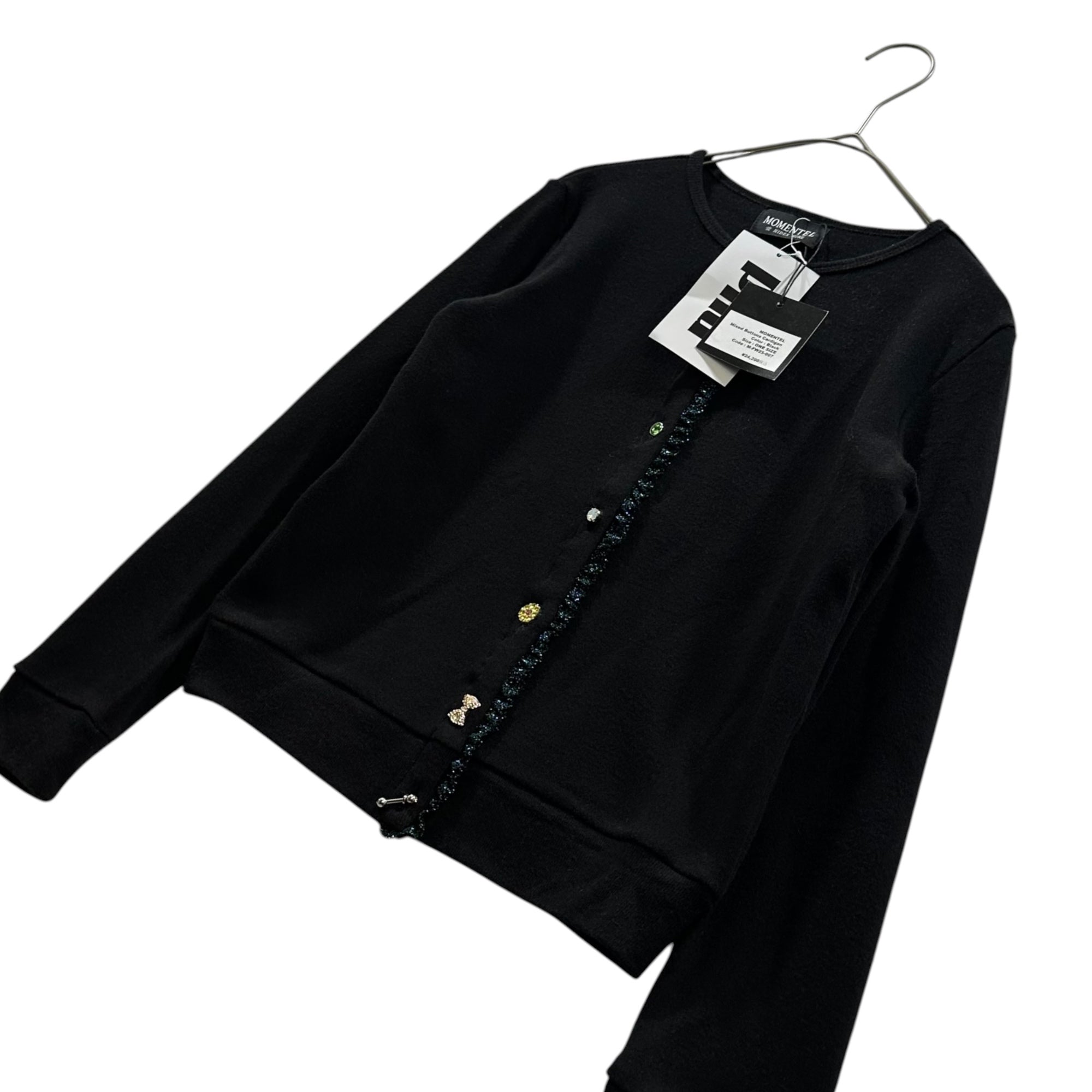 MOMENTEL(モーメンテル) 2025AW MIXED BUTTONS CARDIGAN ミックス ボタン カーディガン OS ブラック PNG STORE 取扱