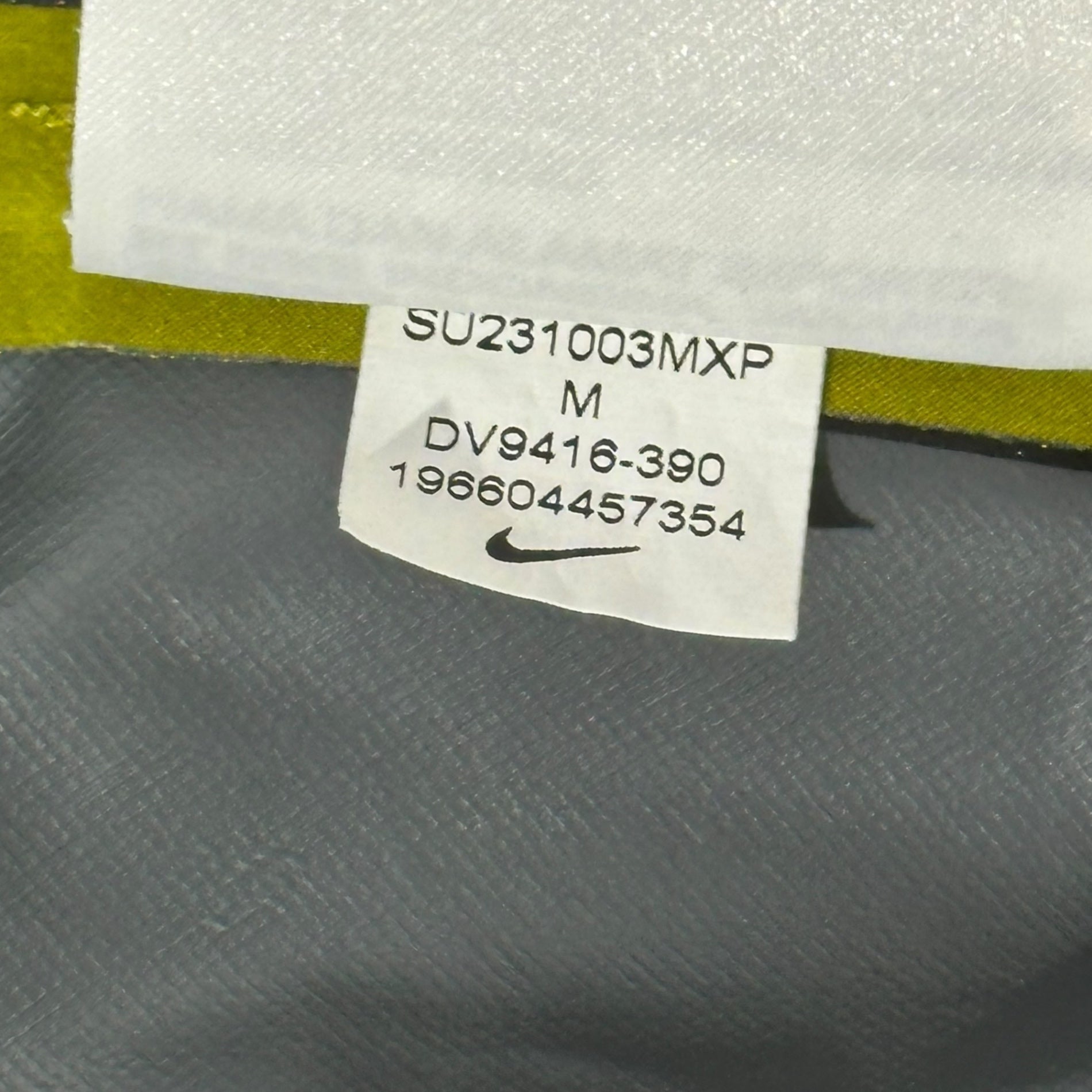 NIKE ACG(ナイキエーシージー) Storm Fit CASCADE RAIN JKT マウンテンパーカー DV9416-390 M イエロー ナイロン ジャケット