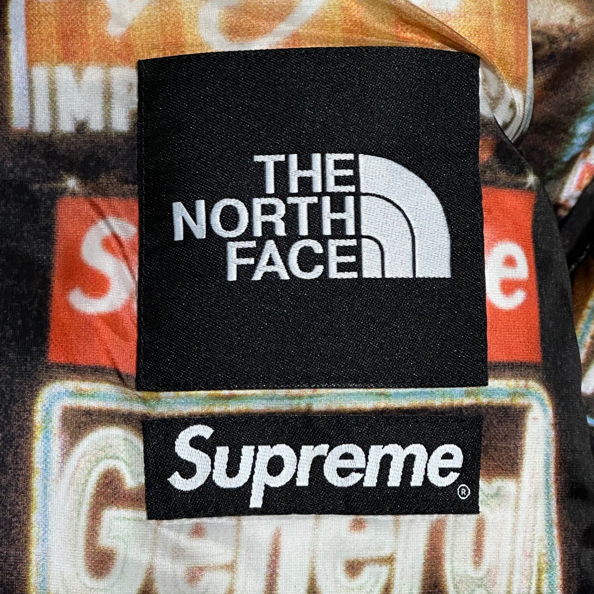 SUPREME × THE NORTH FACE(シュプリーム × ノースフェイス) 800-Fill Half Zip Hooded Pullover Times Square 800フィルパワー フーデッド プルオーバー ダウン ジャケット タイムズ スクエア ND522051 XL マルチカラー