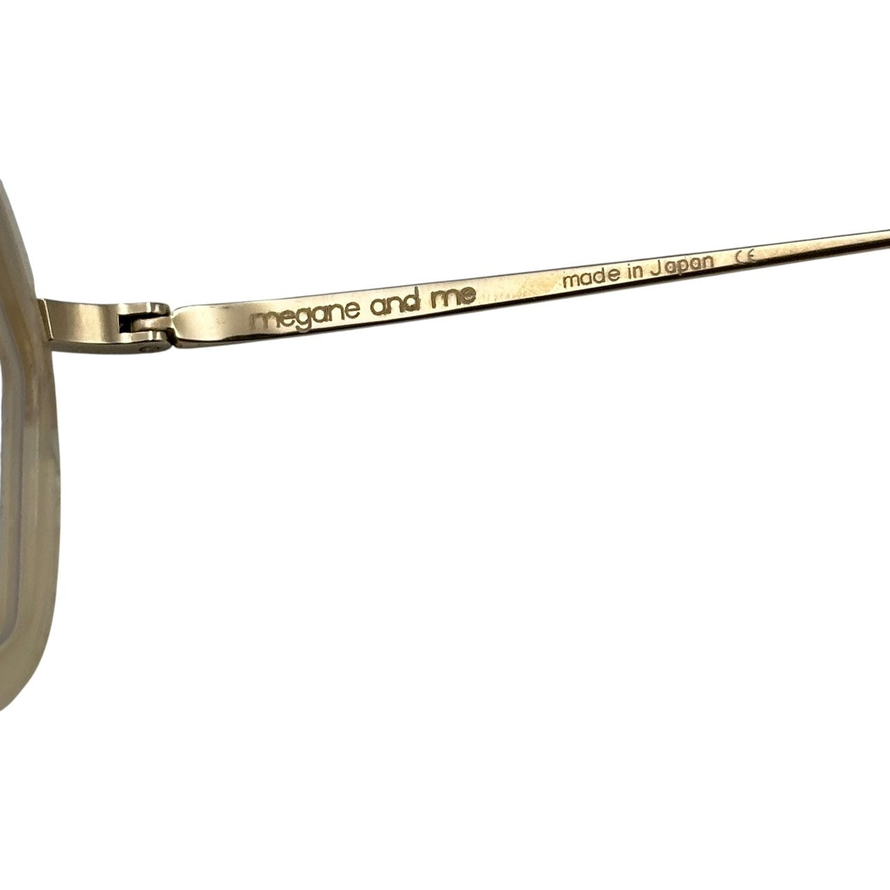 megane and me(メガネアンドミー) EDIE - EC Ecru/Gold オクタゴン メガネ クリア レンズ ME005 49□21-145 ホワイト×ゴールド 眼鏡 メガネ