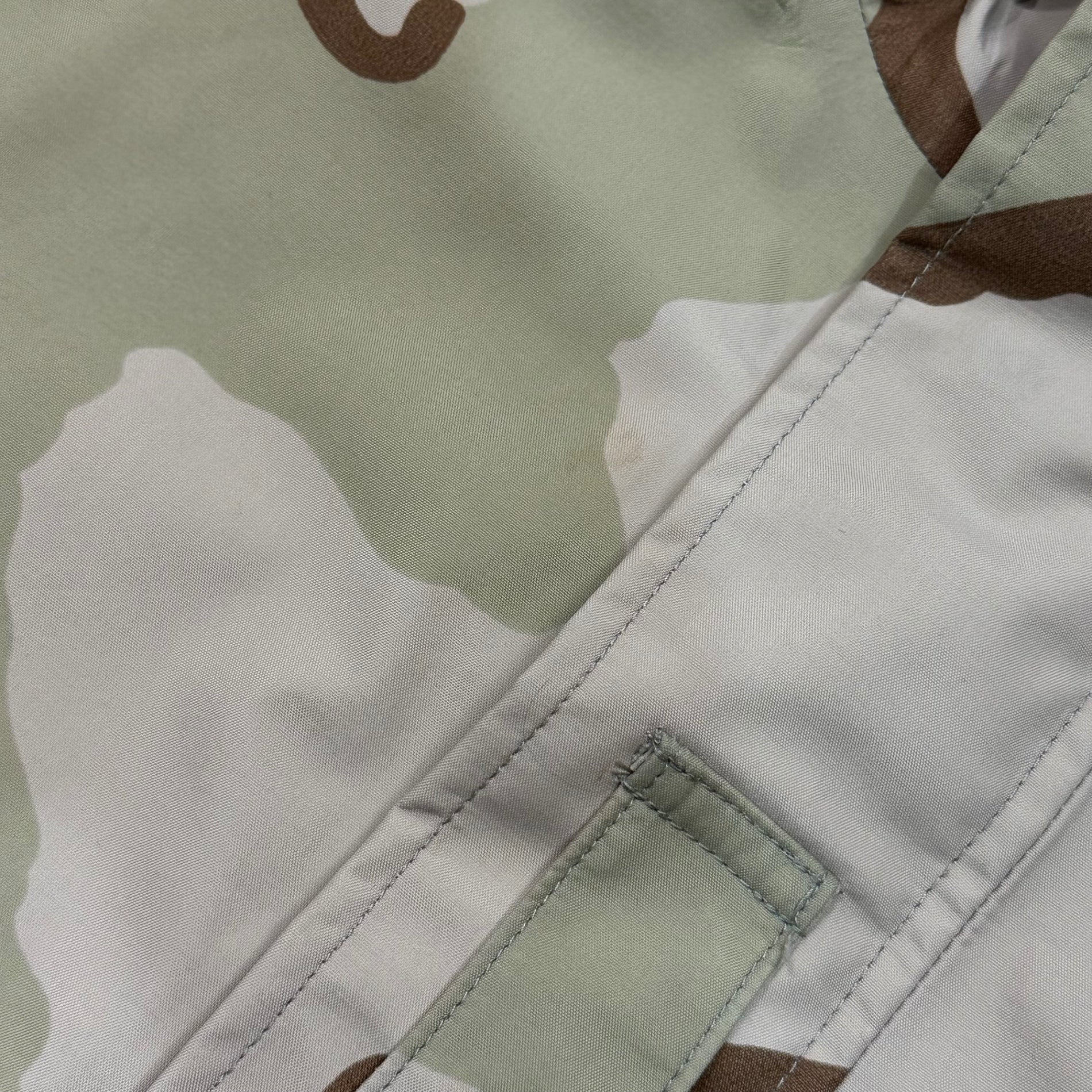 US ARMY(アメリカ軍) 2004's Gore-Tex Desert Camo Mountain Parka ゴアテックス デザートカモ マウンテンパーカー SP0100-04-C-4195 SMALL-LONG ベージュ×ブラウン×カーキ 著名人着用