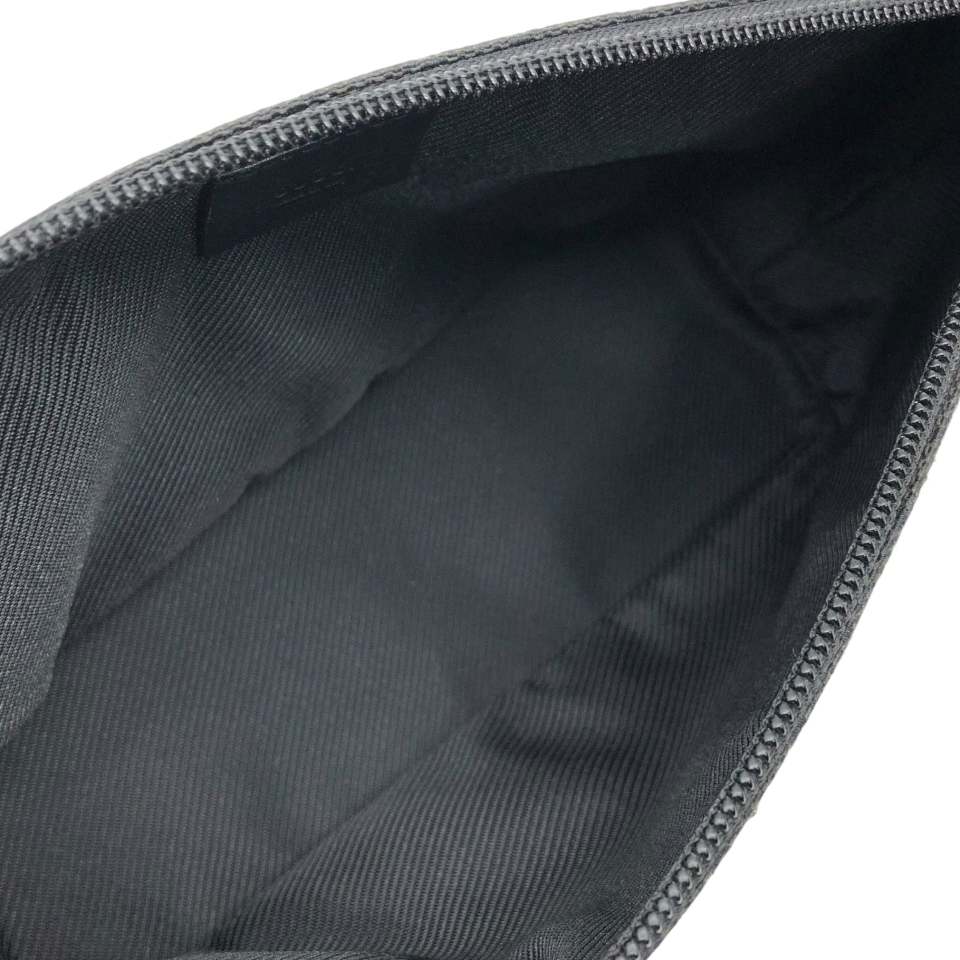 GUCCI(グッチ) GG campus accessory poach キャンバス アクセサリー ポーチ 07198 2123 ブラック ハンドバッグ