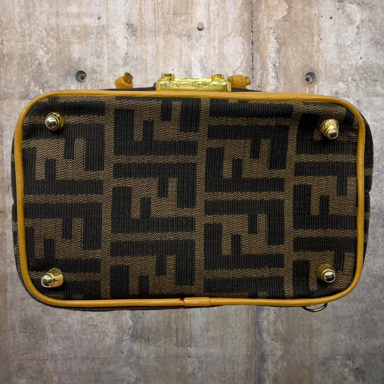 FENDI(フェンディ) ズッカ柄ハンドバッグ 091475306 ブラウン ストラップ欠品