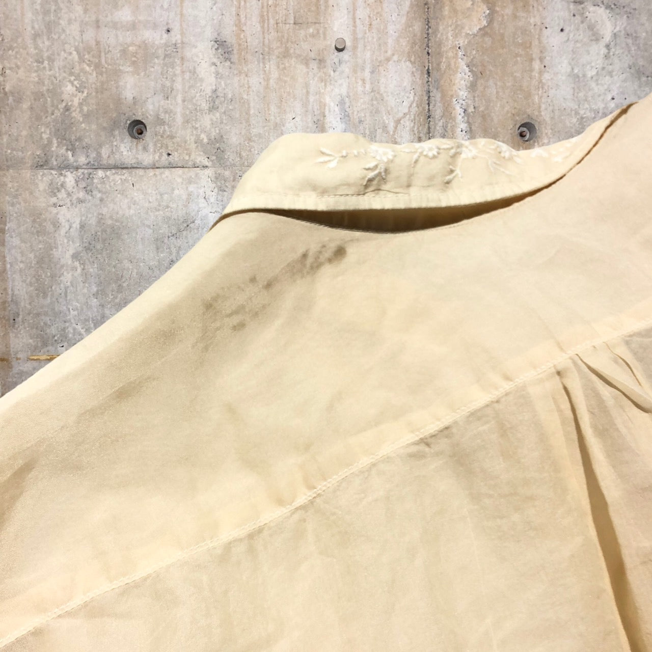 VINTAGE(ヴィンテージ) ~50'sフラワーステッチシルクプルオーバーシャツ 表記なし(L程度) アイボリー