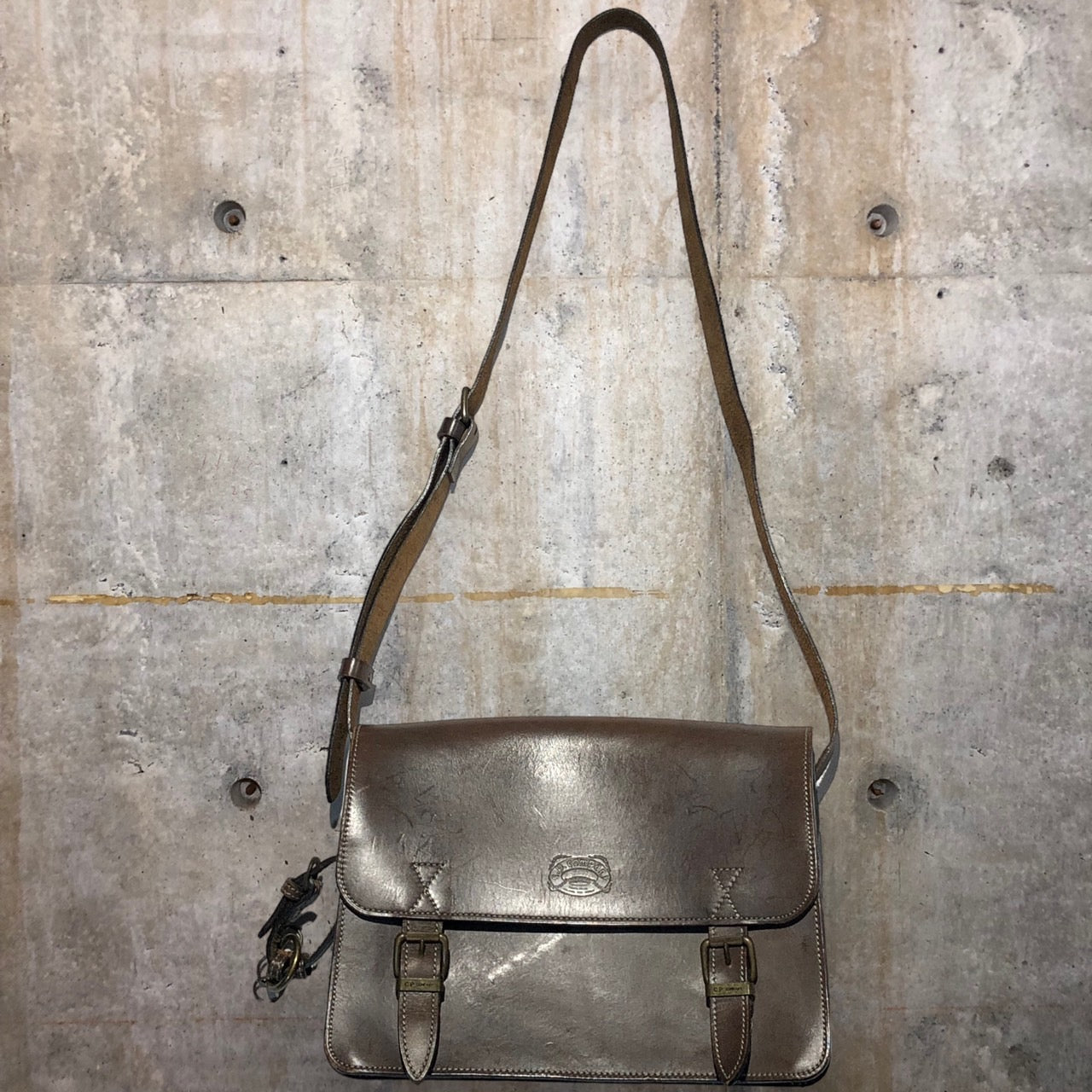 C.P. Company(シー ピー カンパニー) 90'sブライドルレザーショルダーバッグ ブラウン