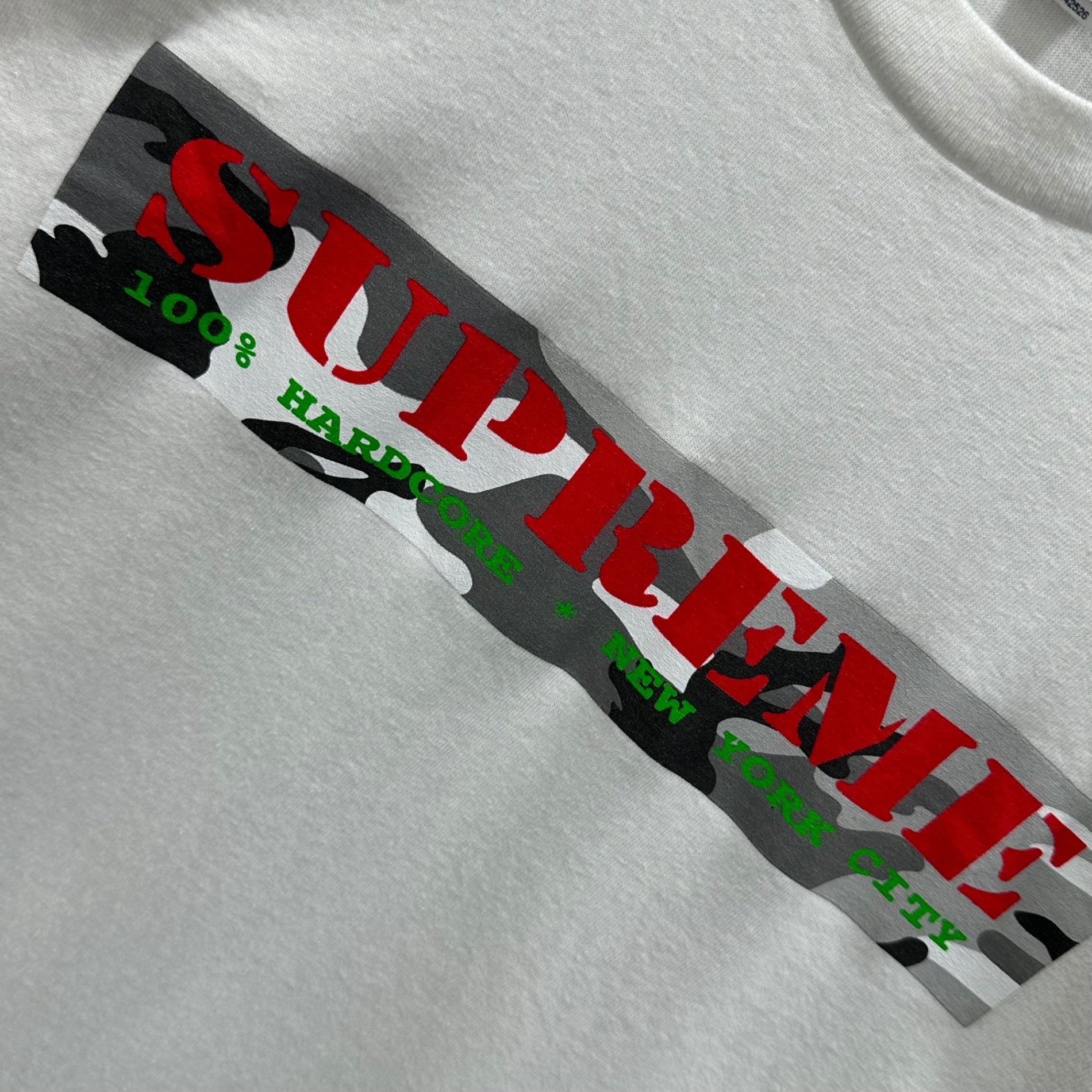 SUPREME(シュプリーム) 2025SS Hardcore Tee ハードコア Tシャツ S ホワイト カモフラ ロゴ