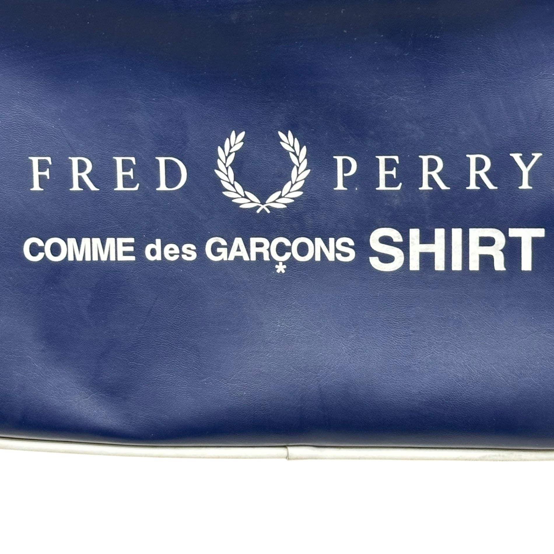 COMME des GARCONS SHIRT × FRED PERRY(コムデギャルソンシャツ × フレッドペリー) 2WAY Big Boston Bag ビッグ ボストン バッグ W12408 ネイビー×ホワイト