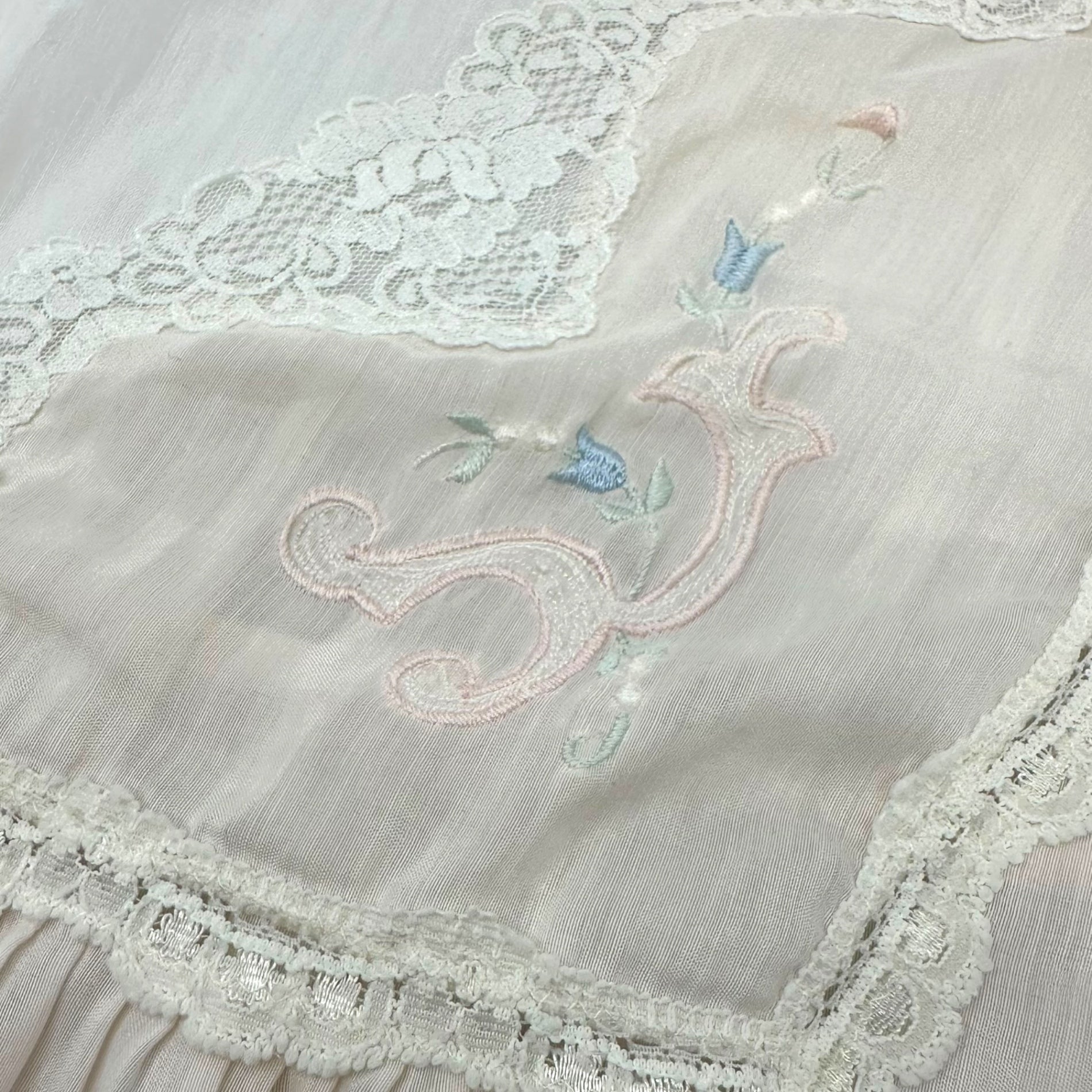 VINTAGE(ヴィンテージ) 70's nighty negligee onepiece dress with lace and embroidery 刺繍とレースの半袖ナイティドレス M~L程度 ピンク