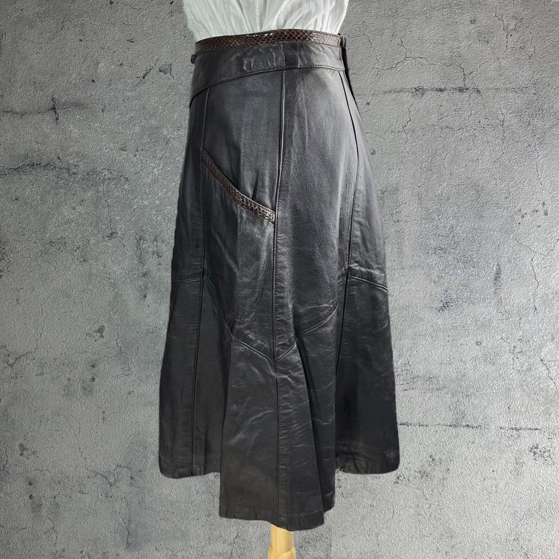 Euro vintage(ヨーロッパヴィンテージ) 80's~ snake&goat leather skirt フレアなレザースカート M~L程度 ブラウン