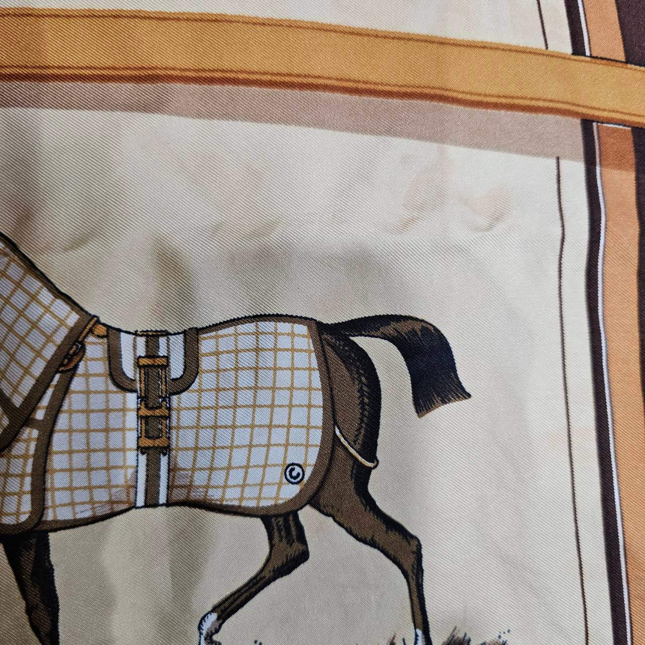 HERMES(エルメス) Carres 90 "Couvertures et tenues de jour" カレ 90 ベージュ シルク スカーフ 馬