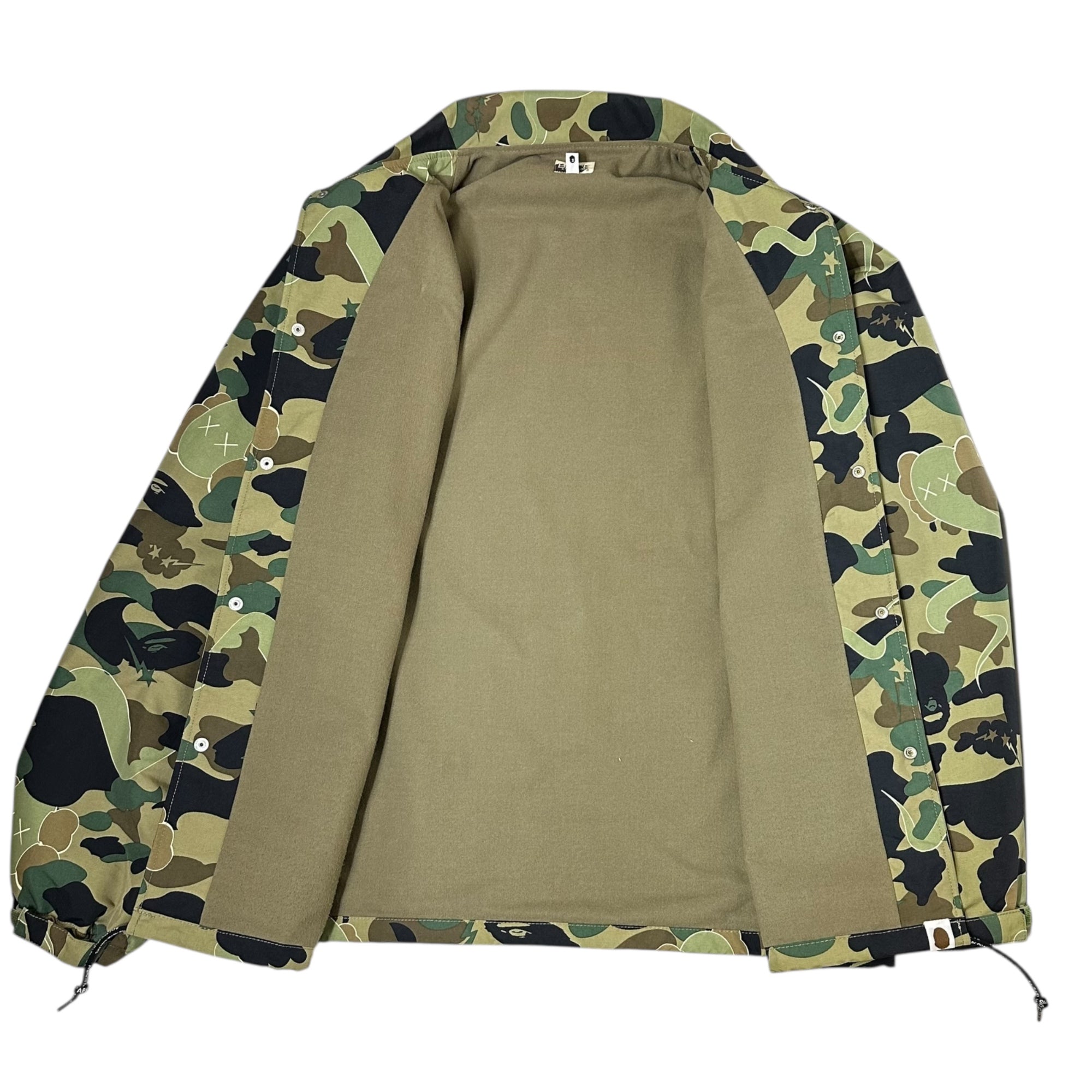 BAPE BY A BATHING APE(ベイプ バイ アベイシングエイプ) ×KAWS 1st camo Nylon Coach Jacket カウズ コラボ ファーストカモ ナイロン コーチ ジャケット M グリーン