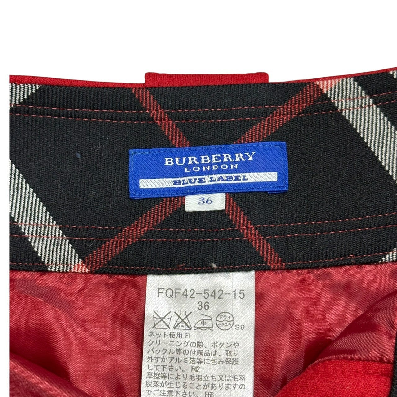 BURBERRY BLUE LABEL(バーバリーブルーレーベル) Horse Logo Embroidered Wool Hot Pants ホース ロゴ 刺繍 ウール ホット パンツ FQF42-542-15 36(S程度) レッド ショート ハーフ