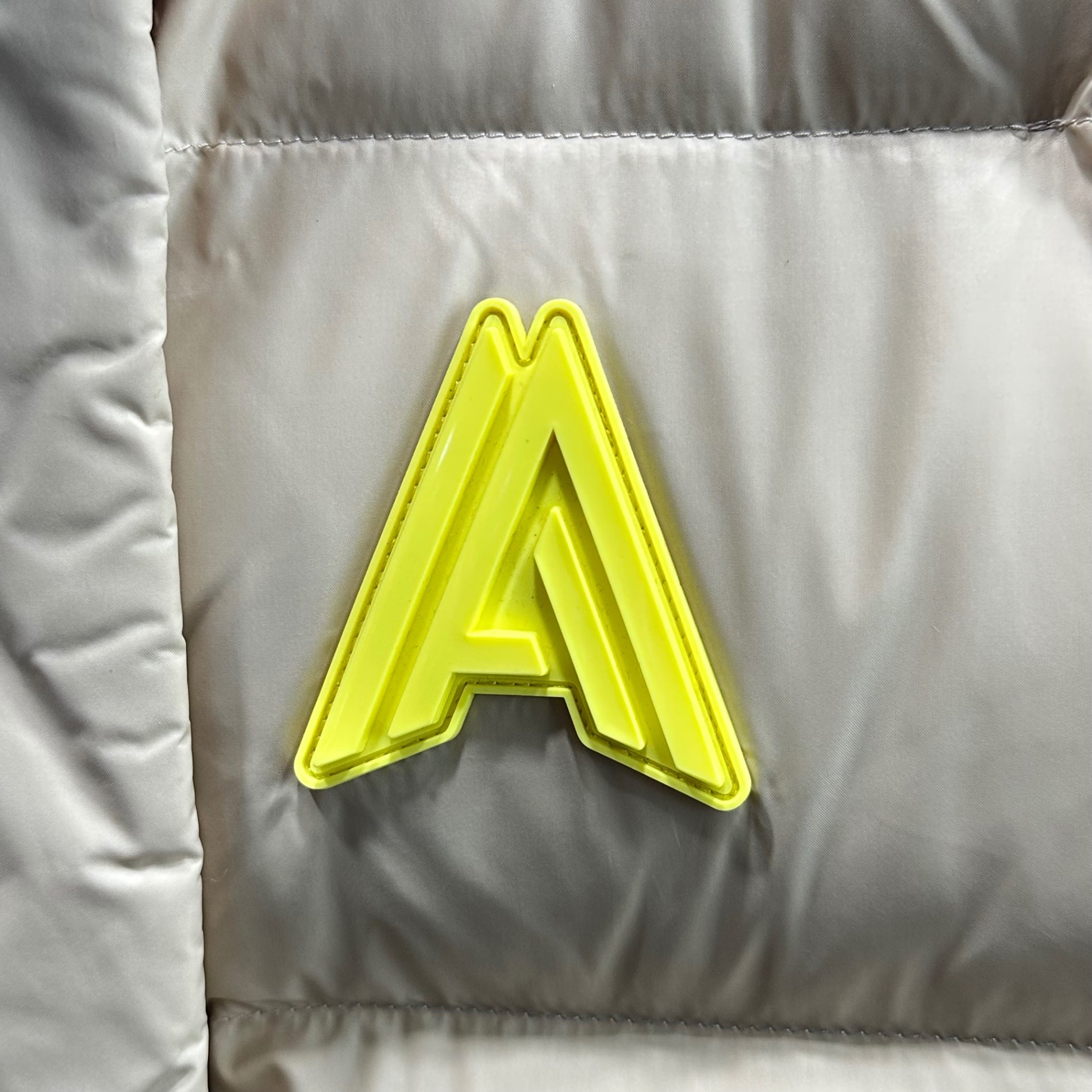 ALPENHAUS(アルペンハウス) Tingwick 2-in-1 Maxi Puffer Jacket with Removable Sleeves ティンウィック マキシ 中綿 ジャケット コート 袖 取り外し可能 A2N010F4CI M ベージュ×オレンジ