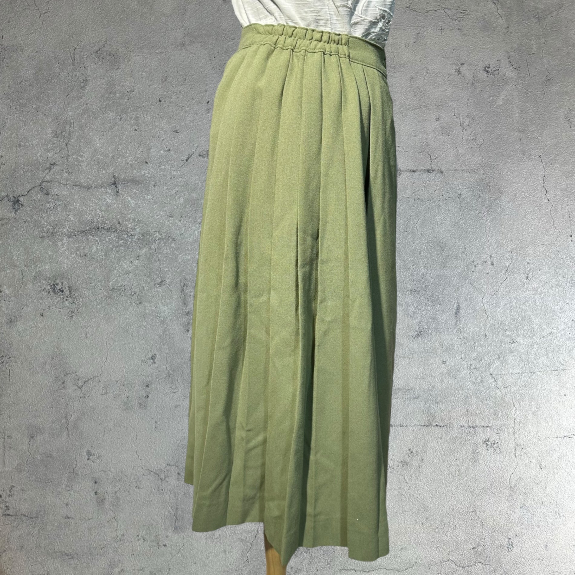 Euro vintage(ヨーロッパヴィンテージ) 80'~90's pale smokey green pleated gaucho pants プリーツガウチョパンツ 表記無し(M~Lサイズ程度) グリーン