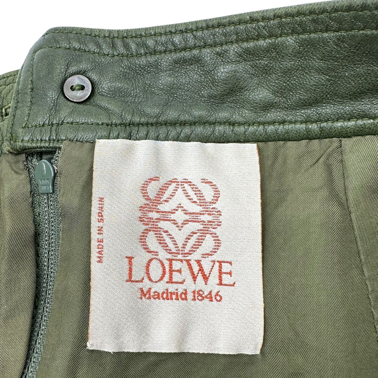 LOEWE(ロエベ) leather trapezoid skirt レザー 台形 スカート ダークグリーン