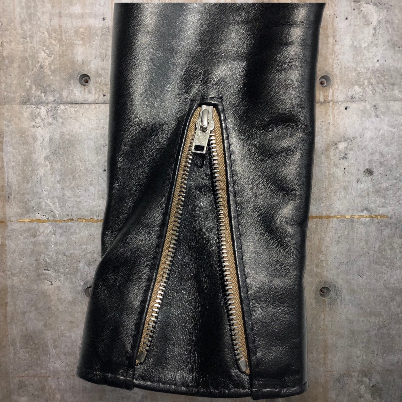 LEWIS Leathers(ルイスレザー) DOMINATOR TIGHT FIT ドミネーター ライトフィット レザージャケット ライダースジャケット IT51 34(Sサイズ程度) ブラック