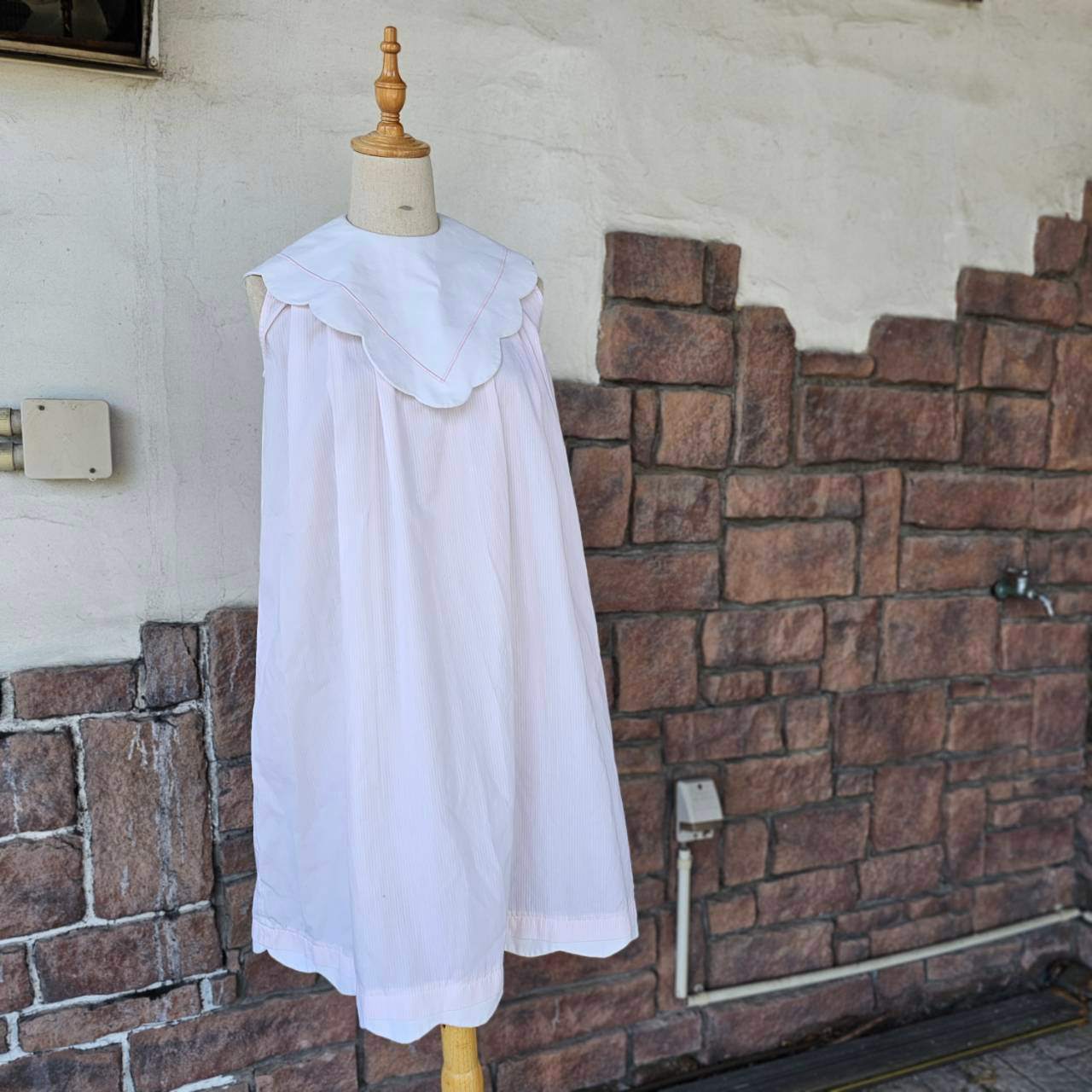 Euro vintage(ヨーロッパヴィンテージ) 70's~〘Jacadi〙big collar smock dress ペールトーンカラーと大きな襟のスモッグドレス ワンピース (for Childresn's) 10(140~150) ホワイト×ピンク