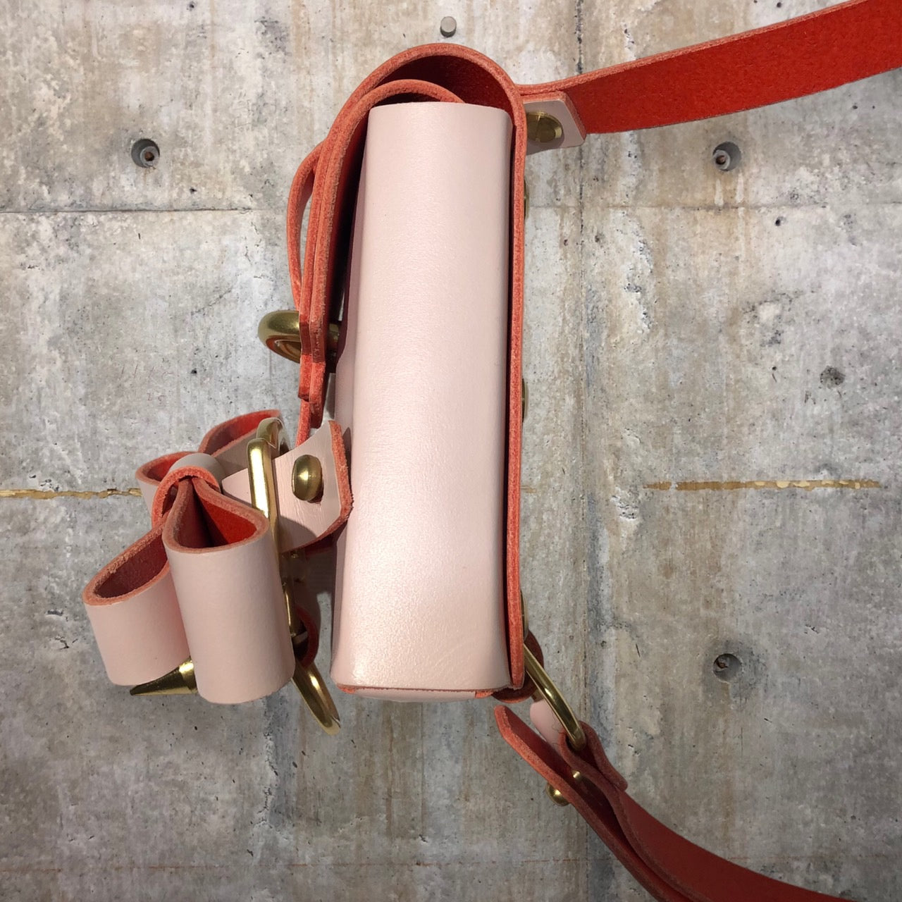 niels peeraer(ニールスペラール) リボンショルダーポーチ ピンク