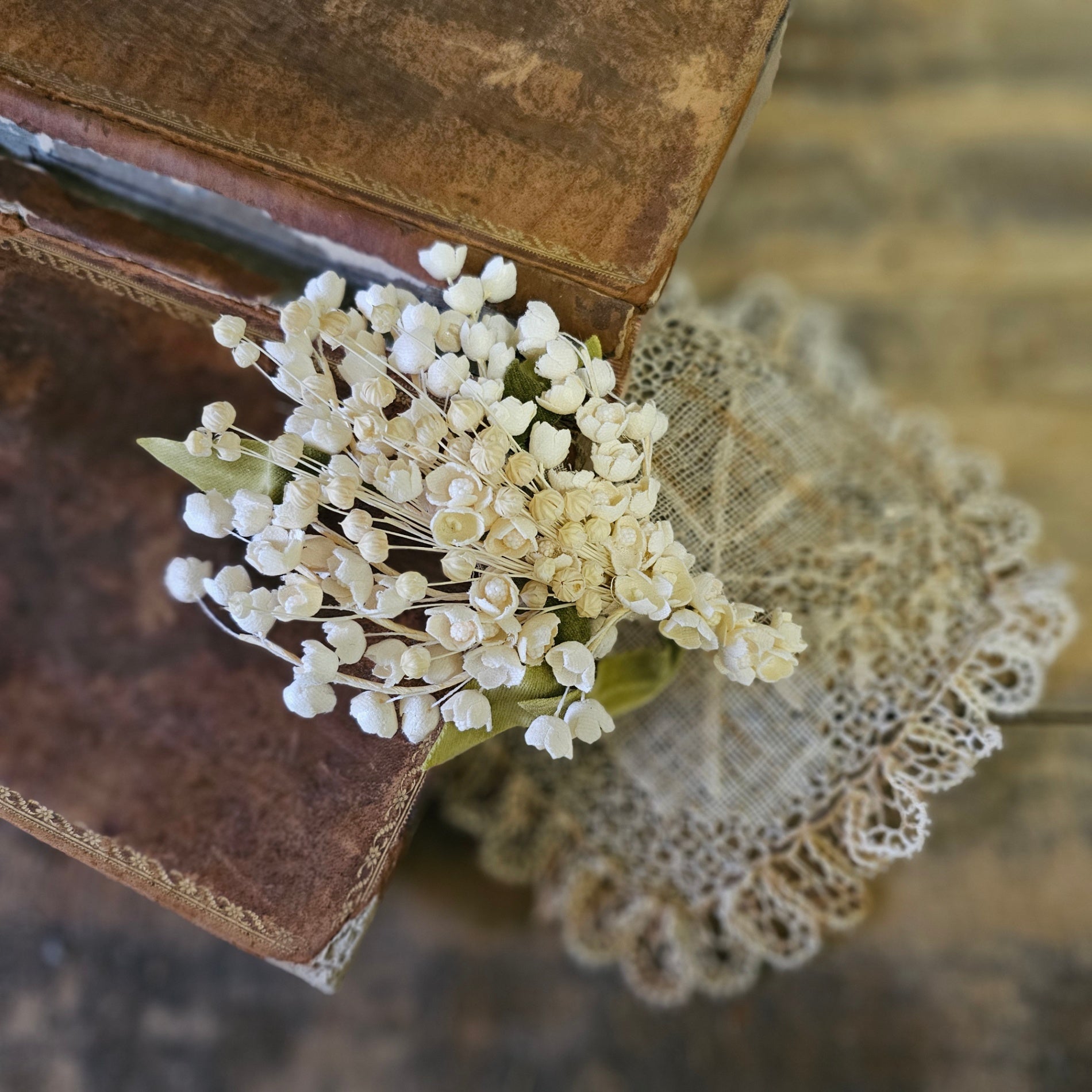 m.soeur(エムスール) スズランのブーケコサージュ 1395 ホワイト