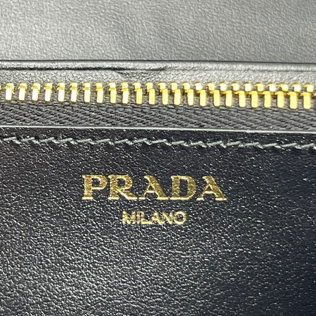 PRADA(プラダ) 2CNO VITELLO MOVE MOVE TR レザー 長財布 1MH132 ブラック ウォレット 三角ロゴ 箱付