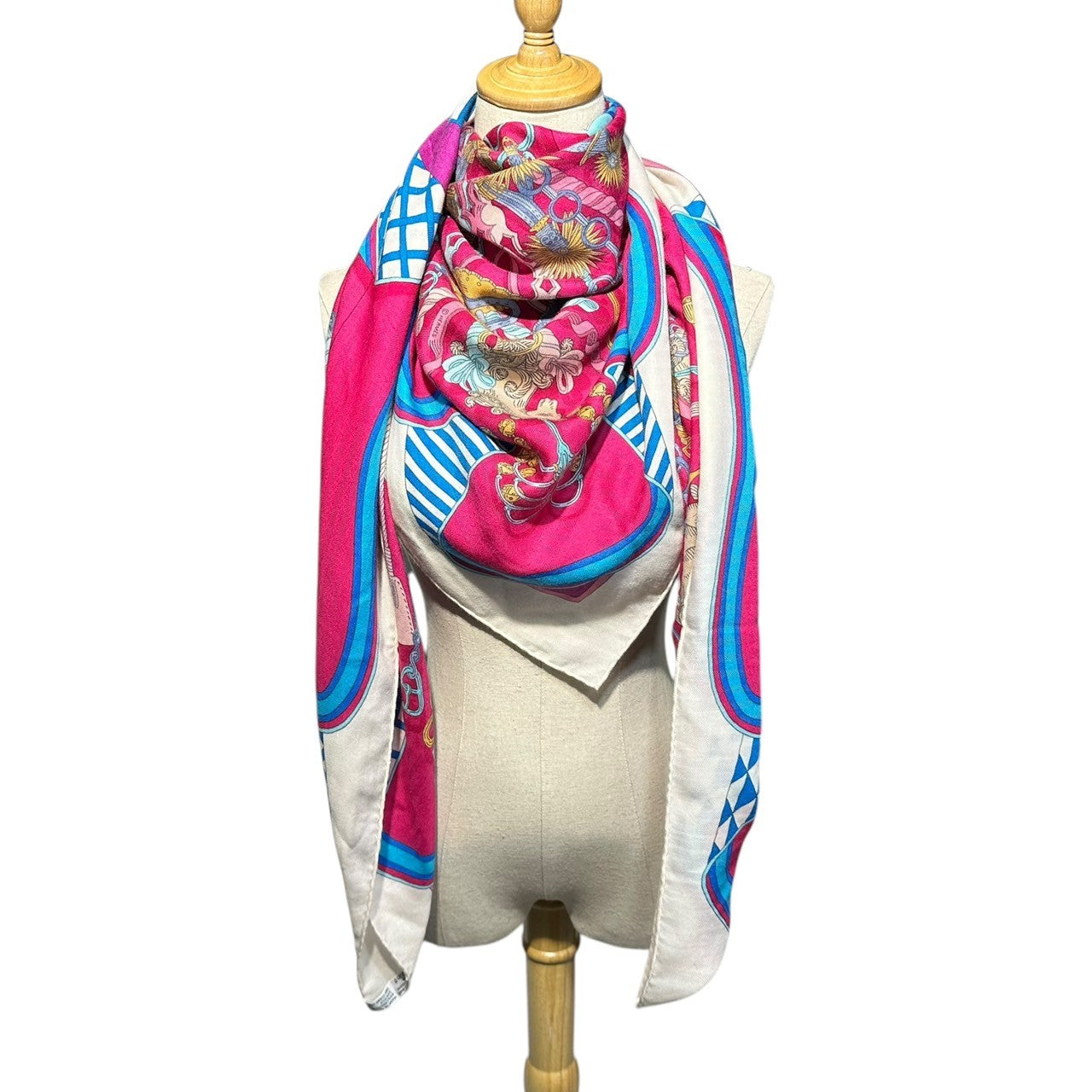 HERMES(エルメス) ”BOUQUETS SELLIER” Carre 140 ”鞍職人の花束” カレ 140 ピンク×ブルー カシミア シルク 大判 ストール スカーフ