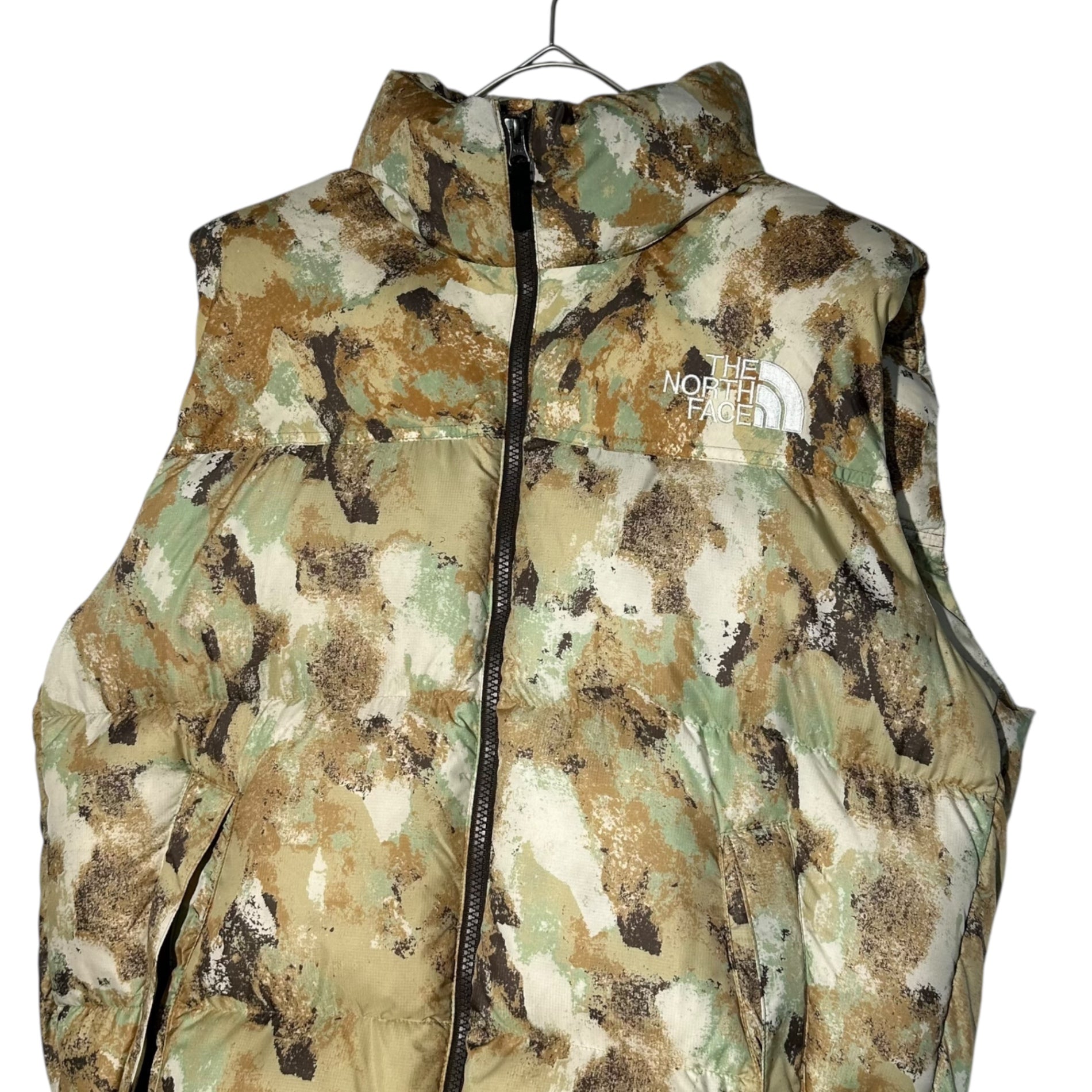 THE NORTH FACE(ノースフェイス) NV NUPTSE VEST ノベルティー ヌプシ ダウンベスト 総柄 ジップアップ ND92339 M ベージュ×グリーン