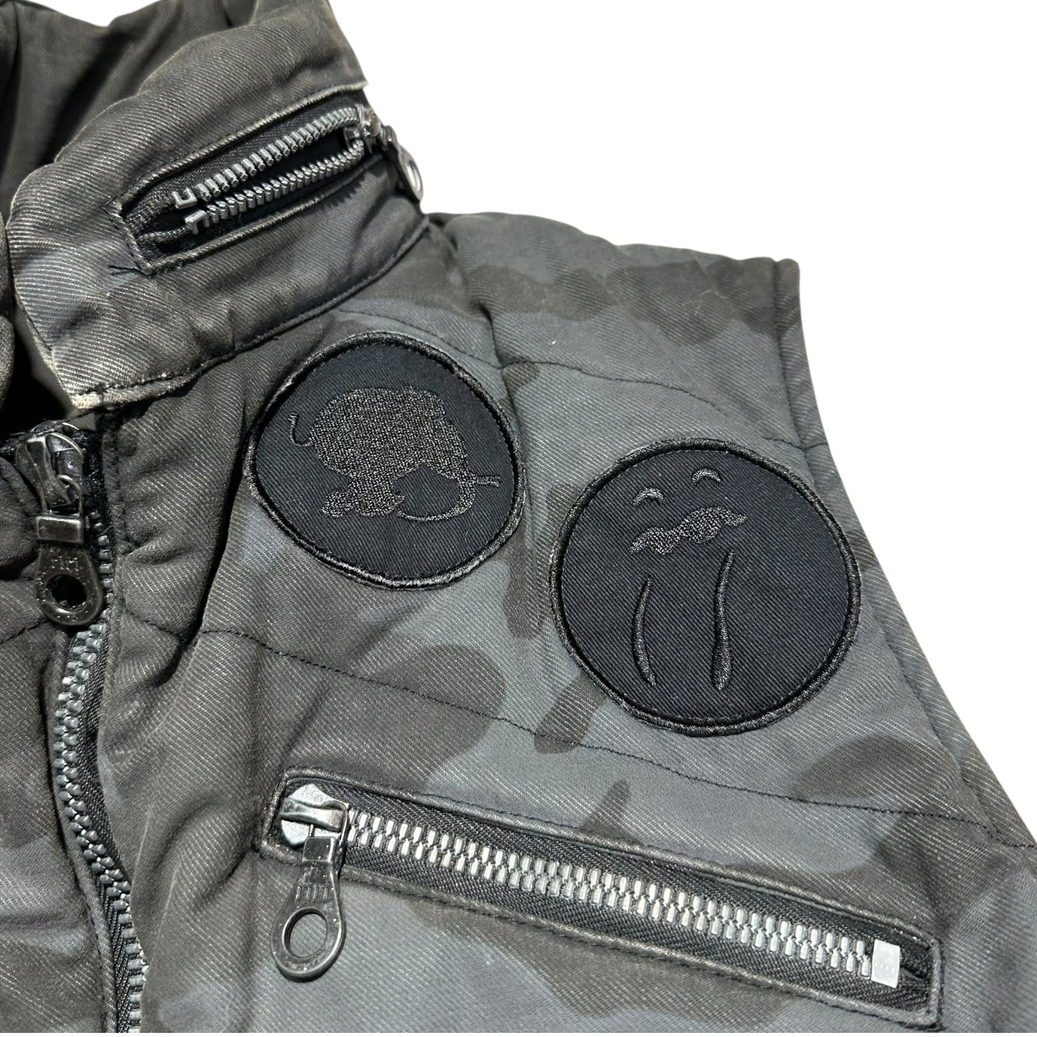 PLEDGE(プレッジ) Camouflage Padded Zip Gimmick Vest カモフラ パテッド ジップ ギミック ベスト 48 グレー