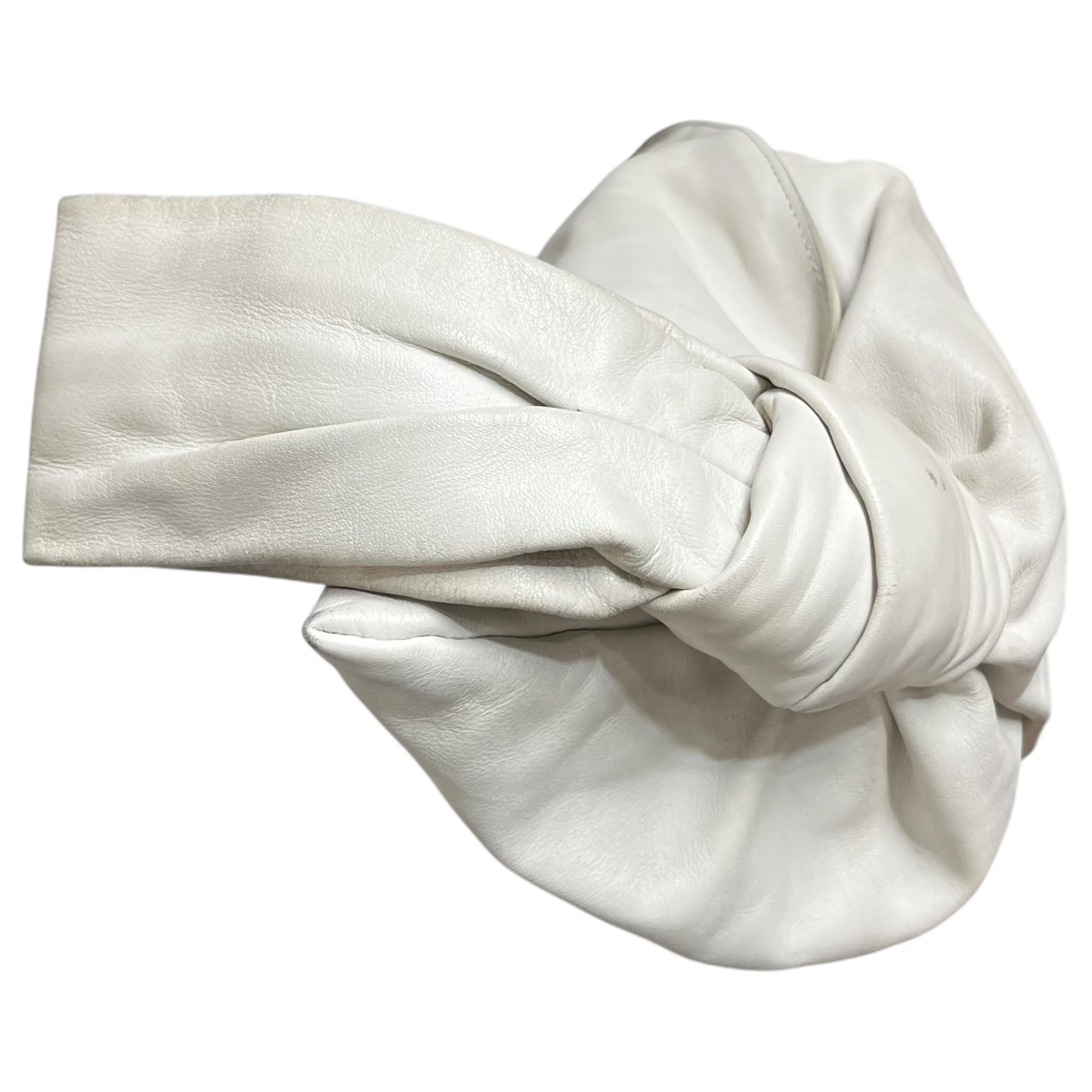 BOTTEGA VENETA(ボッテガヴェネタ) Triangle twist leather handbag トライアングル ツイスト レザー ハンドバッグ ホワイト