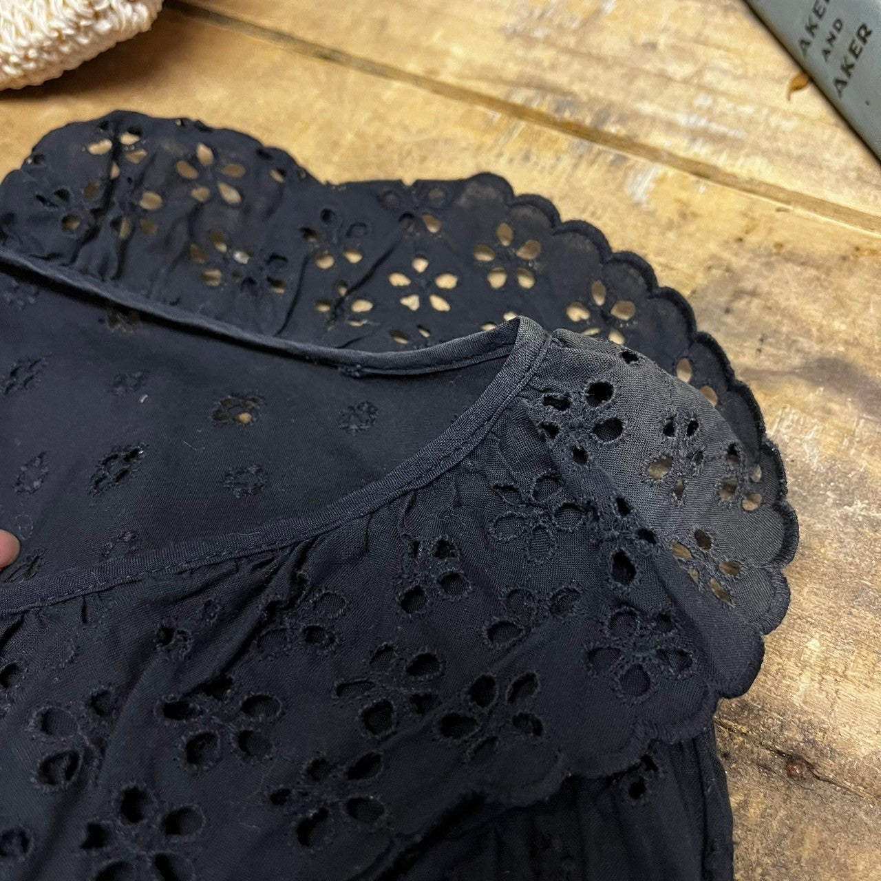 VINTAGE(ヴィンテージ) 80~90's front ribbon cut work short blouse フロントリボン カットワーク ショート ブラウス SIZE 38(M) ブラック EURO VINTAGE