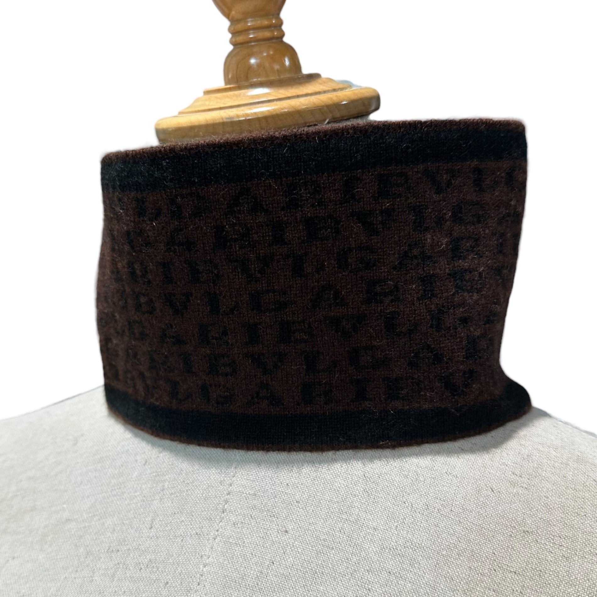 BVLGARI(ブルガリ) Logo All-Over Cashmere Neck Warmer ロゴ 総柄 カシミア ネックウォーマー ブラウン×ブラック