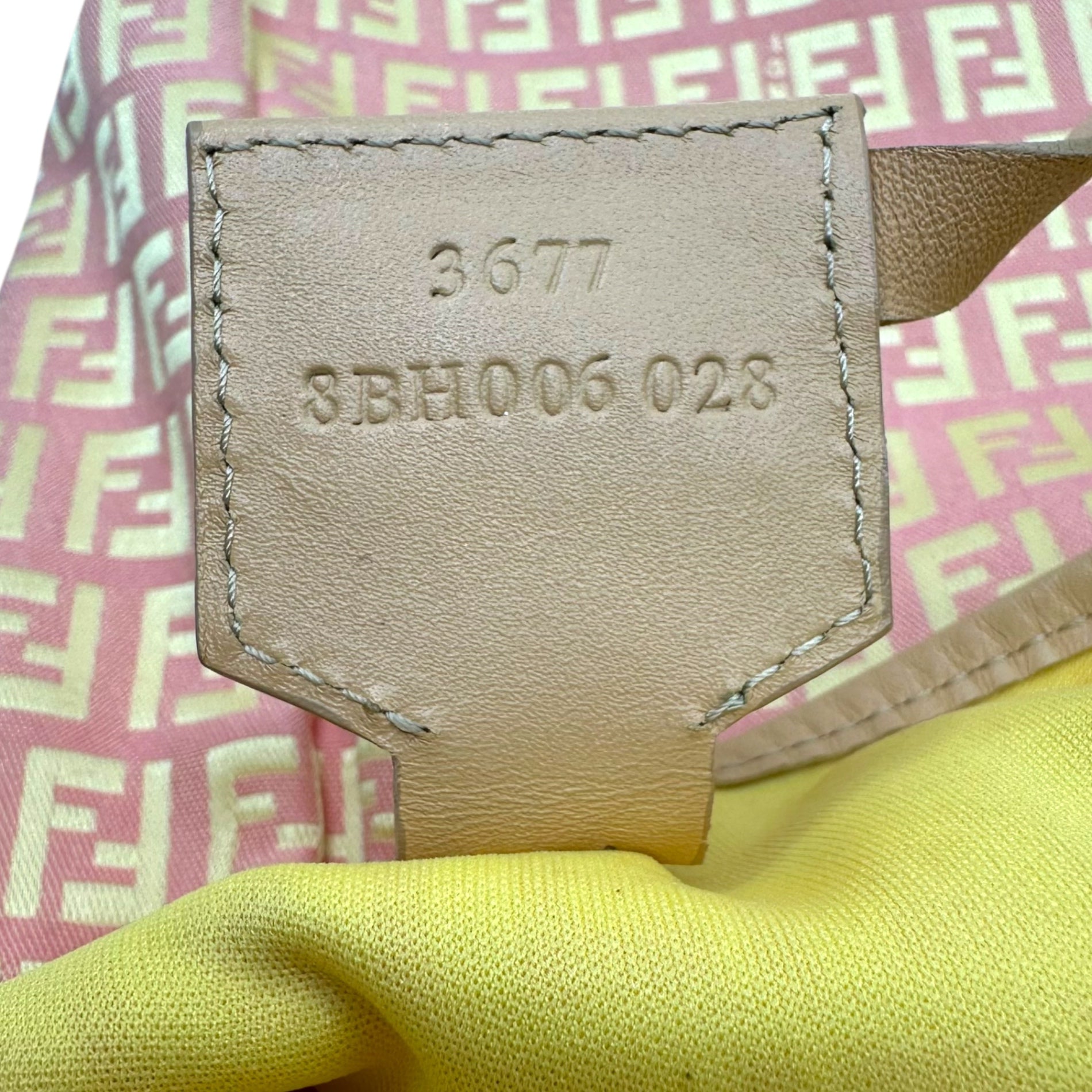 FENDI(フェンディ) Zucchini Pattern Tote Bag with Mini Pouch ズッキーニ柄 ミニポーチ トート バッグ 3677 8BH006 028 ピンク×ゴールド ズッカ