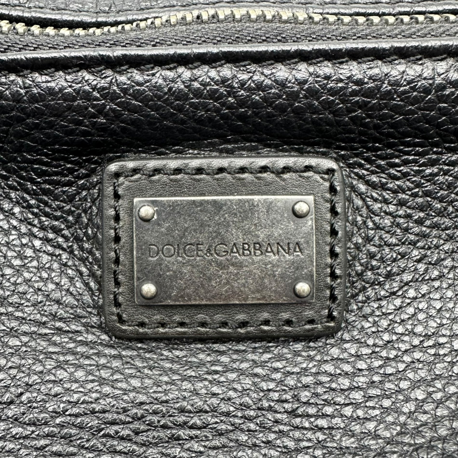 DOLCE&GABBANA(ドルチェ&ガッバーナドルガバ) Grained leather 3-zip shoulder bag シボ革 レザー 3ジップ ショルダー バッグ ブラック サコッシュ