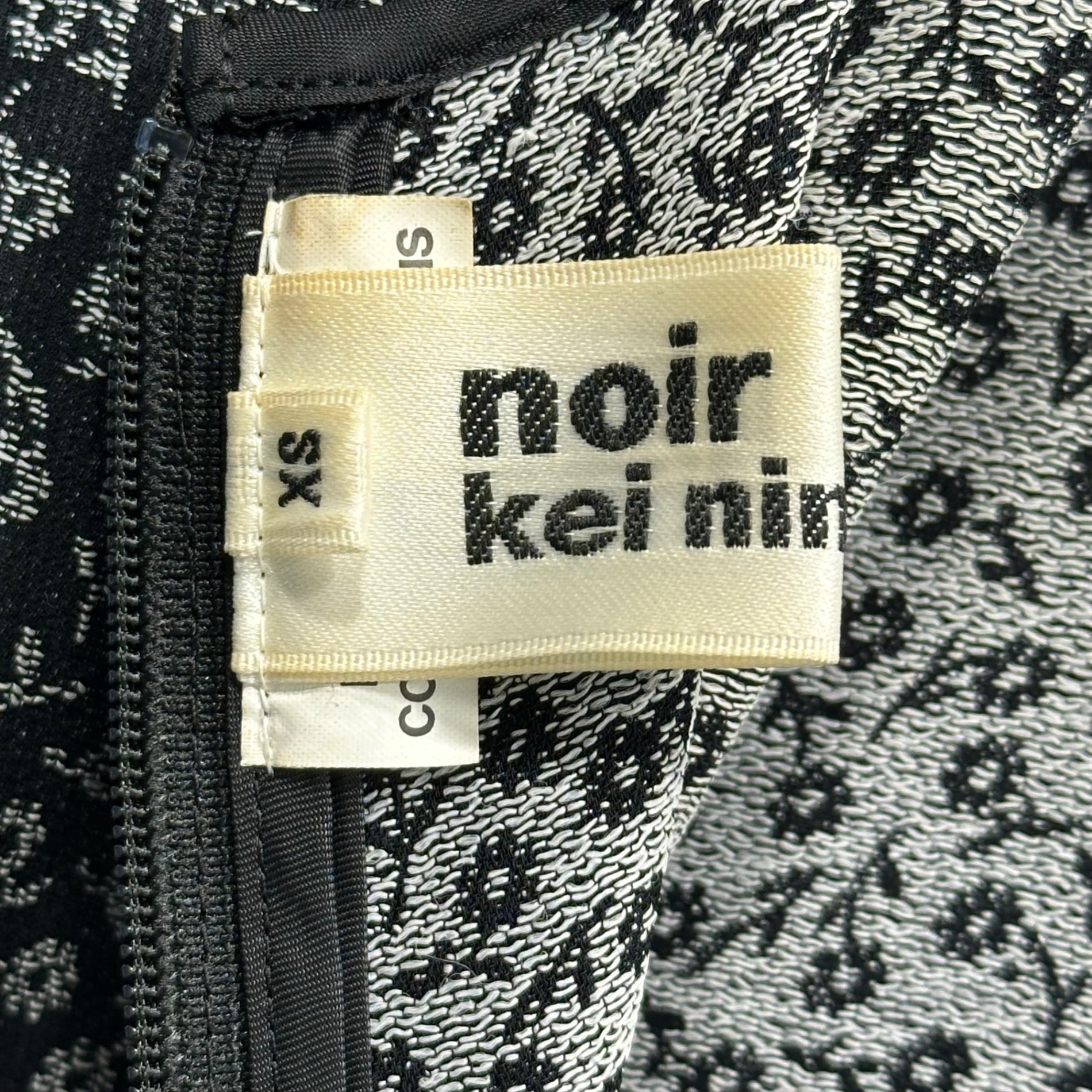 noir kei ninomiya(ノワールケイニノミヤ) 19SS Small Floral Print Waist Gathered Pleated Docked Sleeveless Dress 小花柄 ウエストギャザー プリーツ ドッキング ノースリーブ ワンピース 3C-O021 XS ブラック AD2018