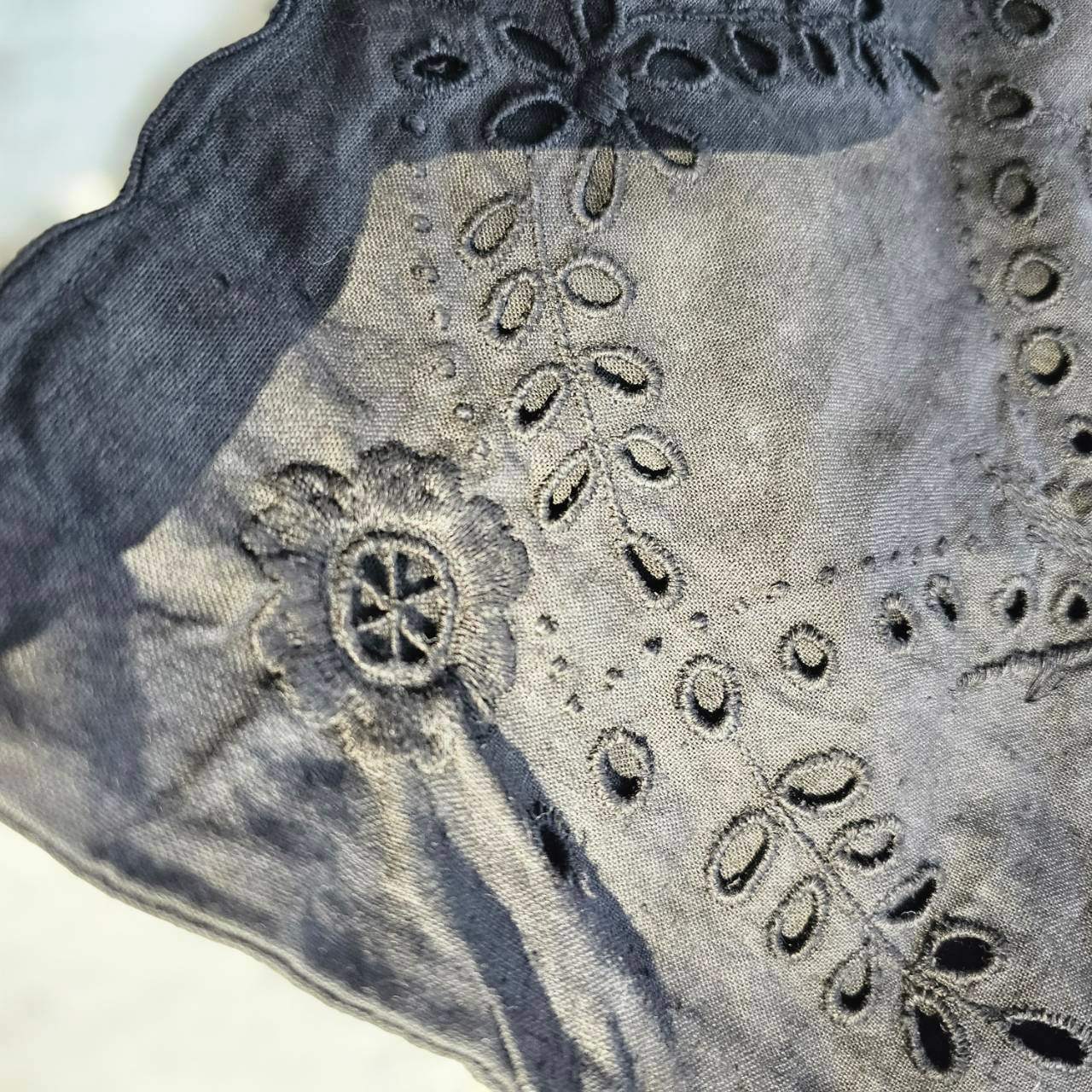 Euro antique(ヨーロッパアンティーク) antique linen cutwork embroidery purse アンティークリネンのカットワーク刺繍巾着 ポーチ 後染め加工 ブラック