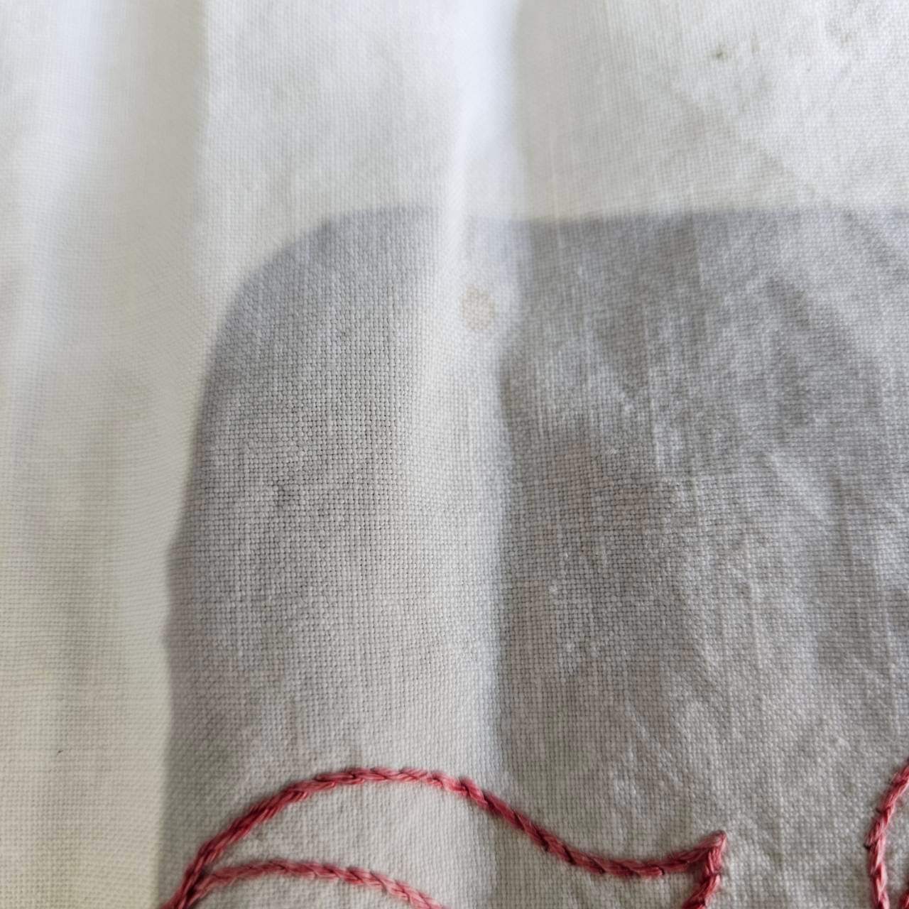 VINTAGE(ヴィンテージ) 「bonne nuit」 fabric table cloth 「おやすみ」テーブルクロス ファブリック ベージュ(刺繍:レッド)