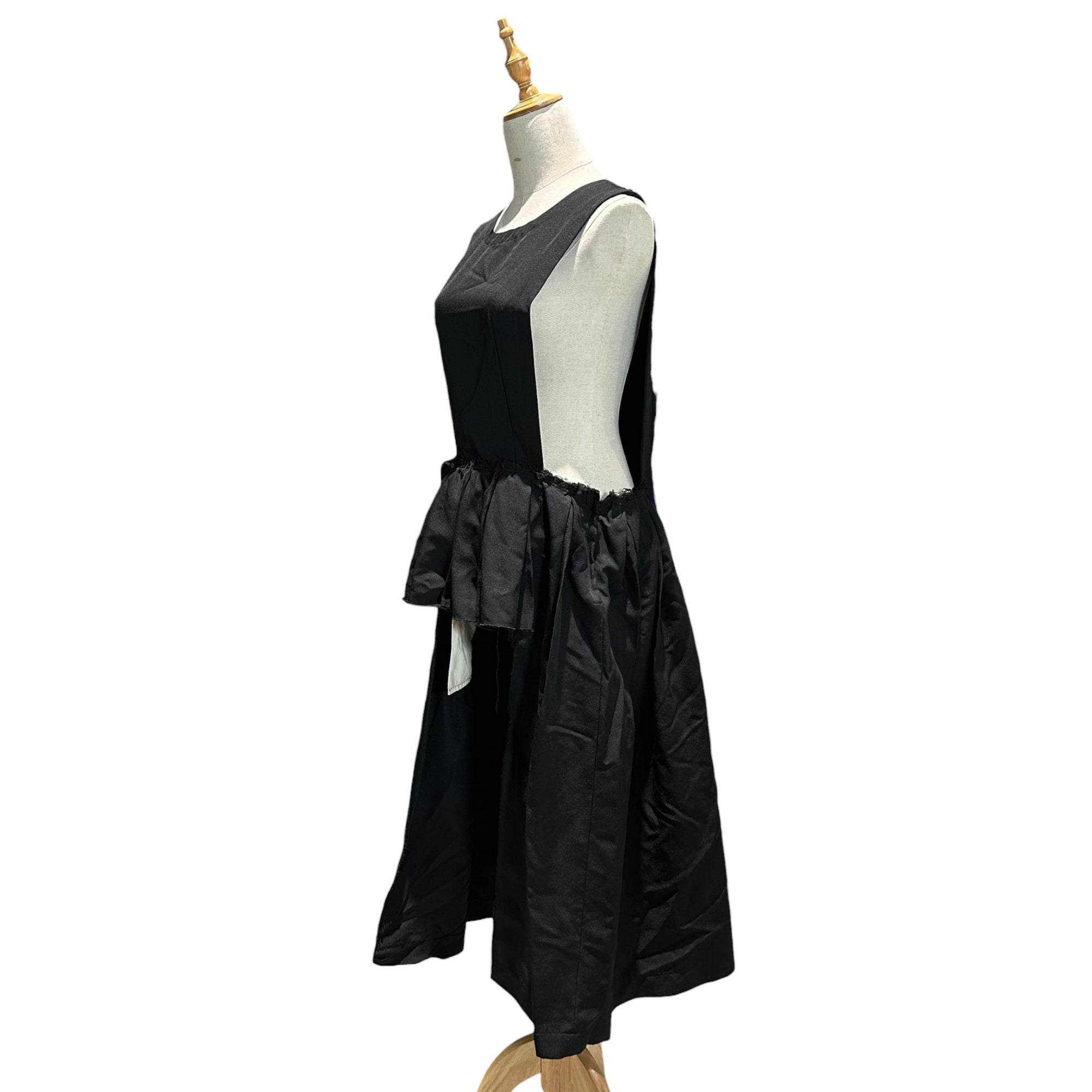 BLACK COMME des GARCONS(ブラックコムデギャルソン) 2024SS Asymmetrical Front-and-Back Polyester Felted Jumper Skirt 前後 アシンメトリー ポリ縮絨 ジャンパー スカート 1M-A001 S ブラック AD2023